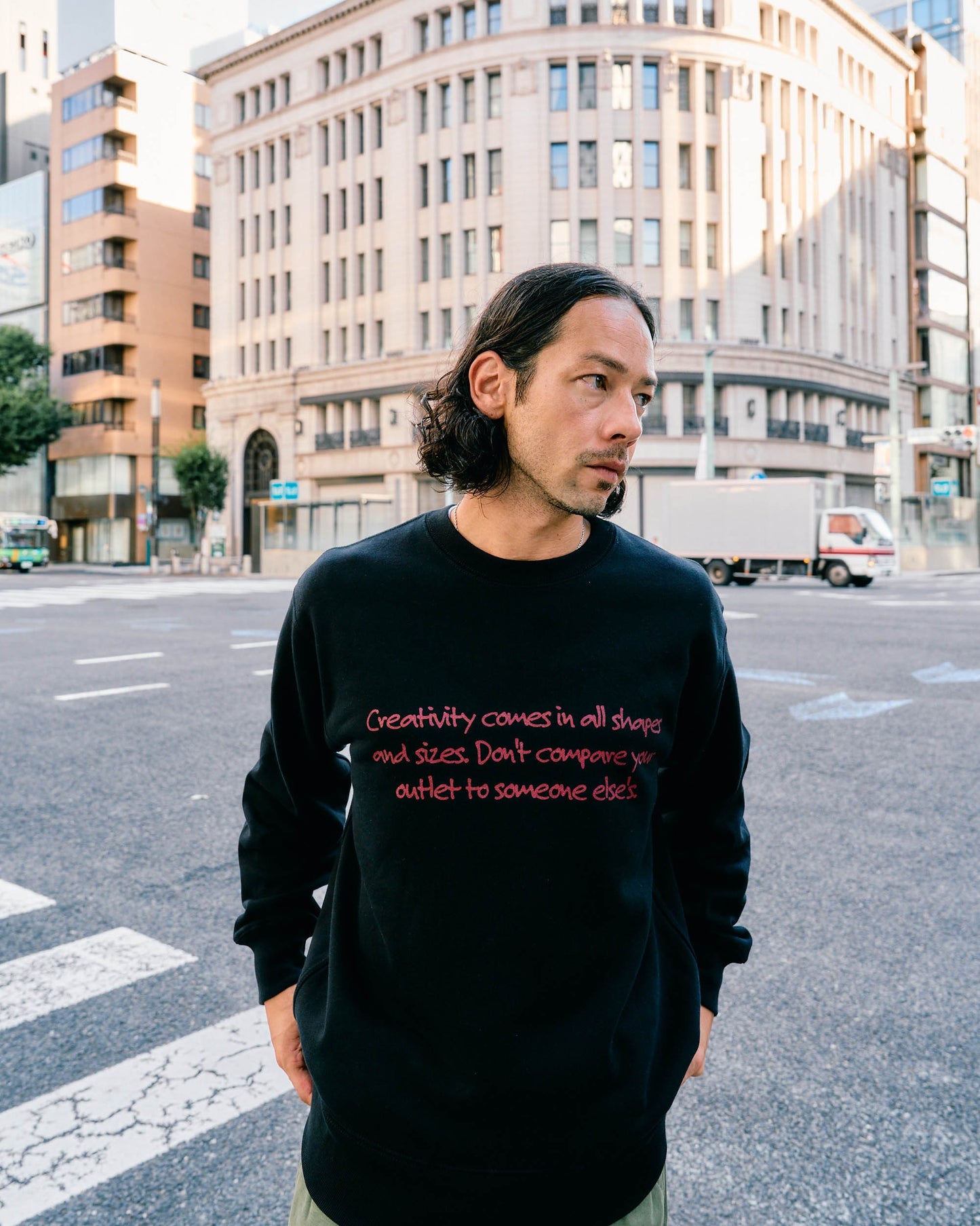 Message LOGO クルーネックスウェット-Kevin-【予約販売3月上旬~中旬入荷】