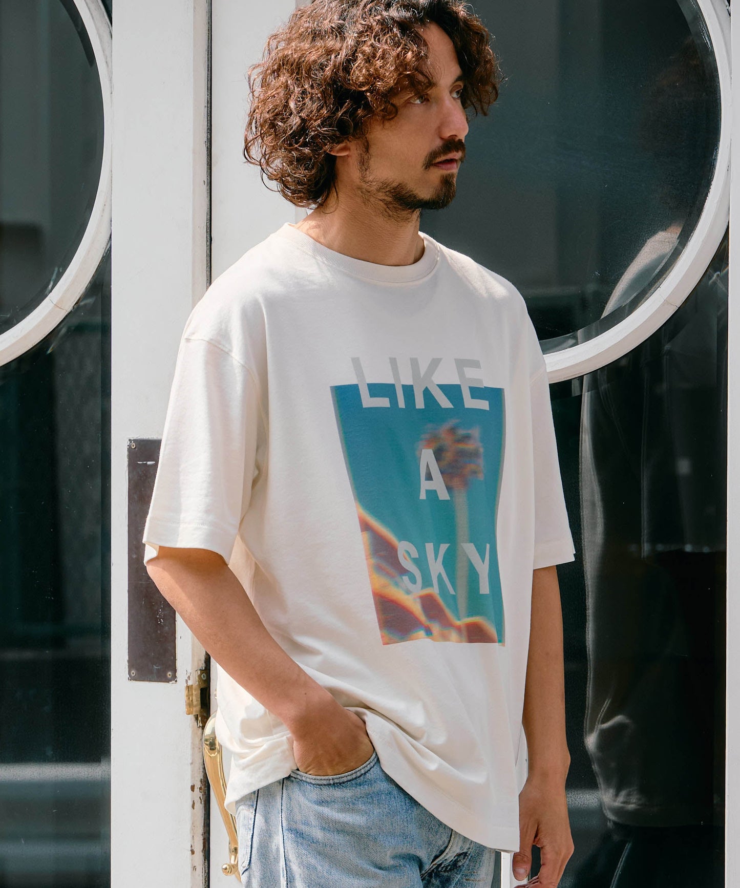 【予約販売7月初旬～中旬入荷】-Skylar-（ｽｶｲﾗｰ） "LIKE A SKY" レトロフォトプリントTシャツ
