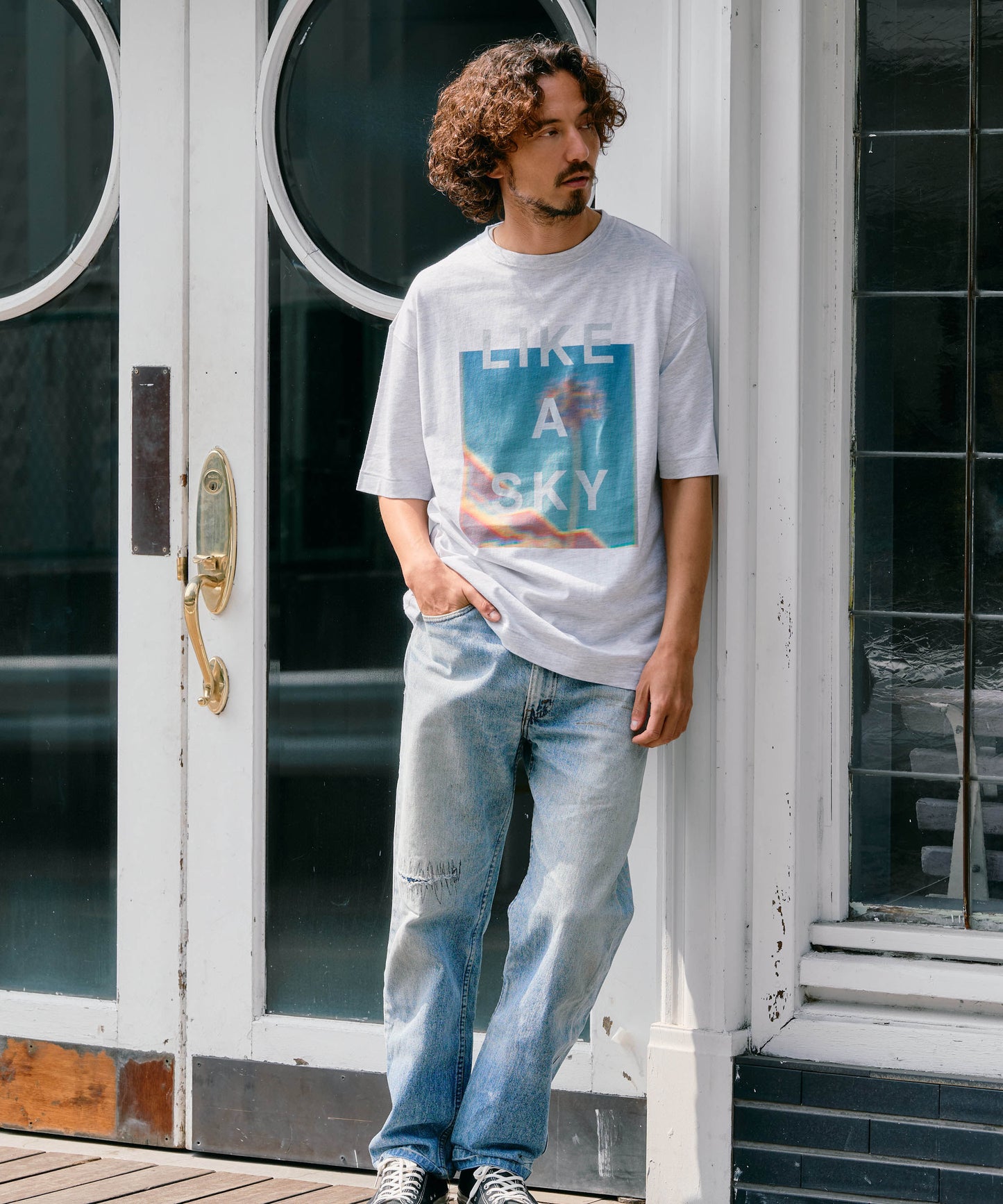 【予約販売7月初旬～中旬入荷】-Skylar-（ｽｶｲﾗｰ） "LIKE A SKY" レトロフォトプリントTシャツ