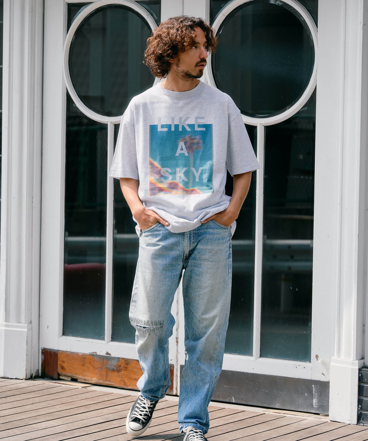 【予約販売7月初旬～中旬入荷】-Skylar-（ｽｶｲﾗｰ） "LIKE A SKY" レトロフォトプリントTシャツ