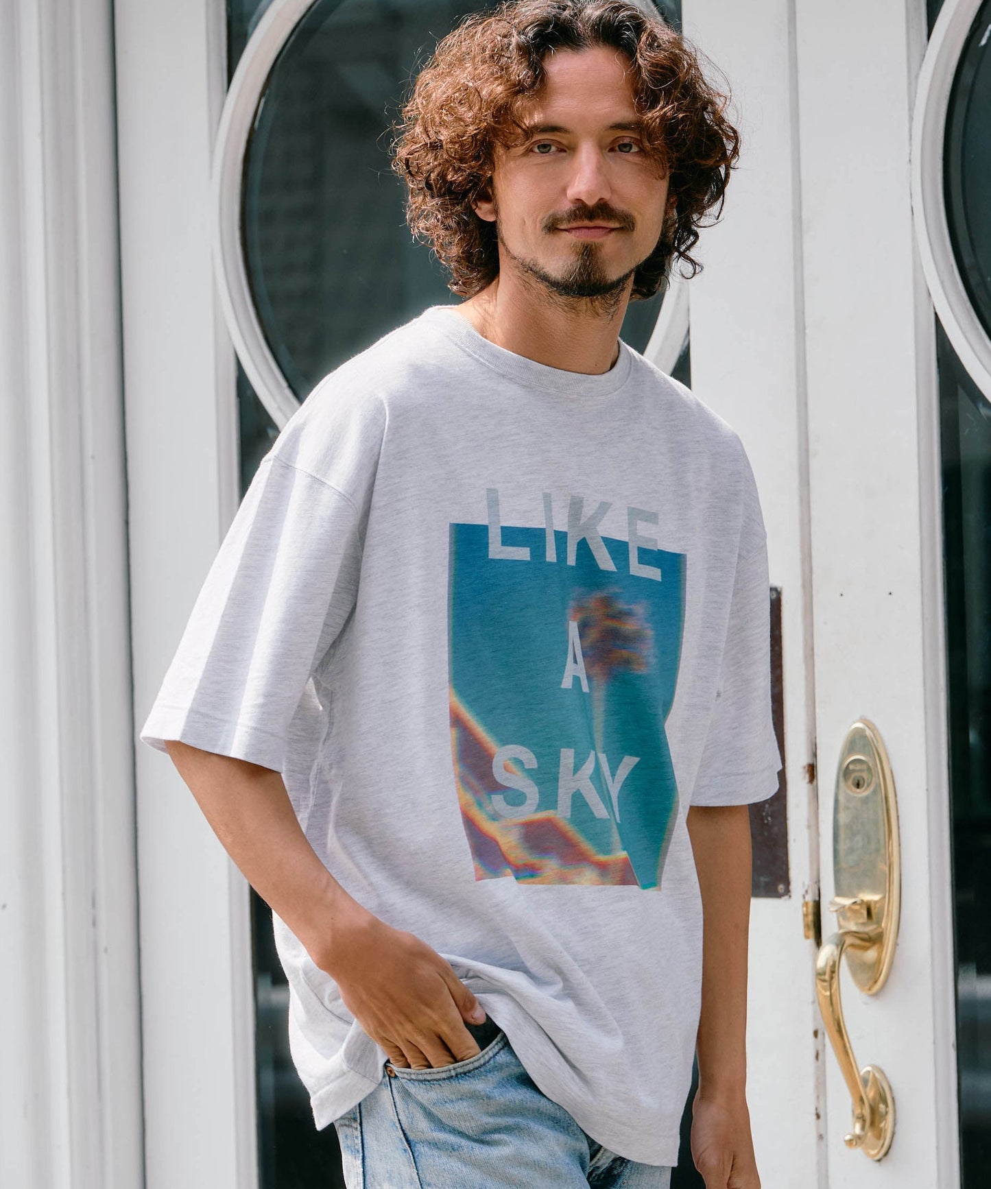 【予約販売7月初旬～中旬入荷】-Skylar-（ｽｶｲﾗｰ） "LIKE A SKY" レトロフォトプリントTシャツ