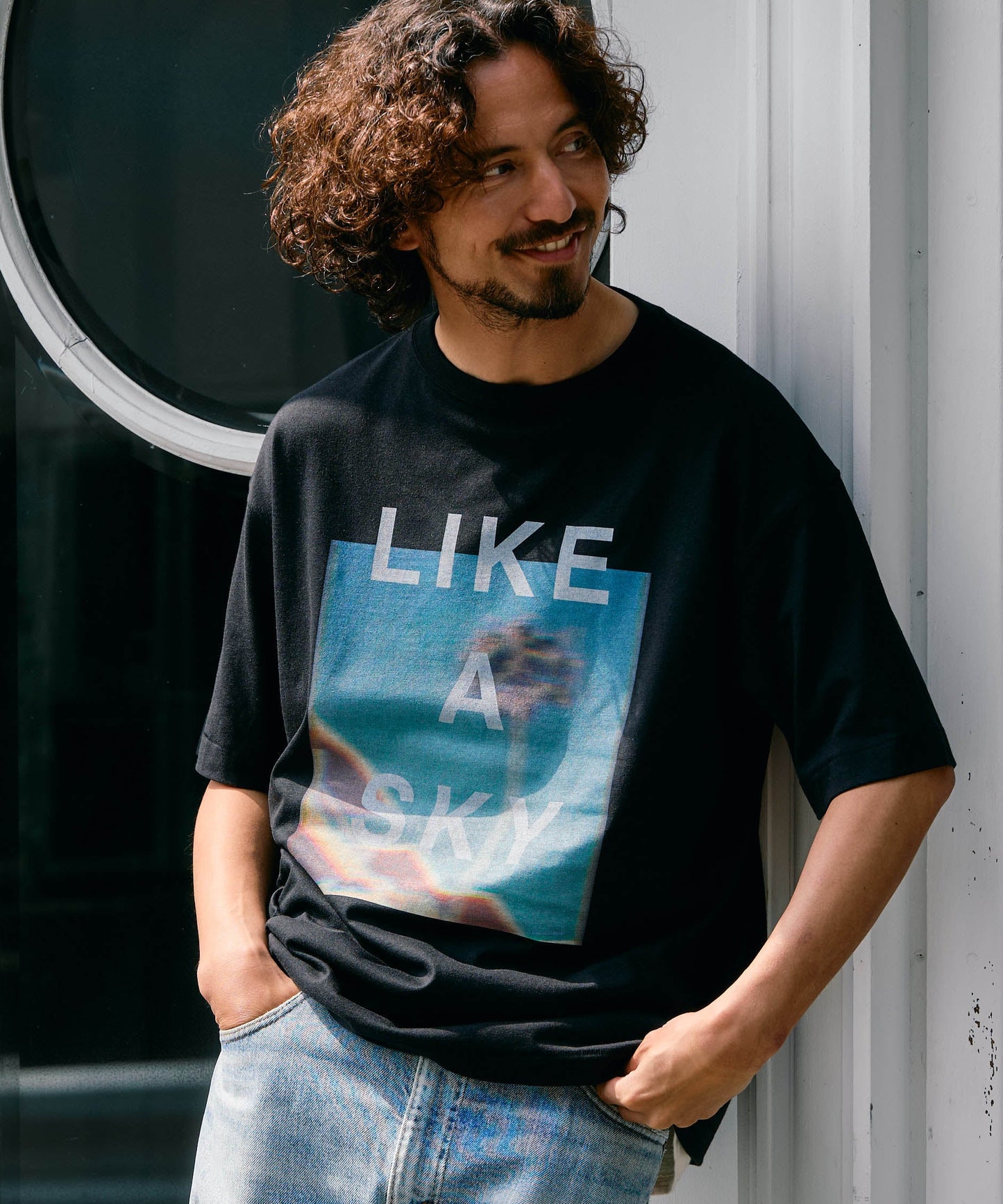 【予約販売7月初旬～中旬入荷】-Skylar-（ｽｶｲﾗｰ） "LIKE A SKY" レトロフォトプリントTシャツ