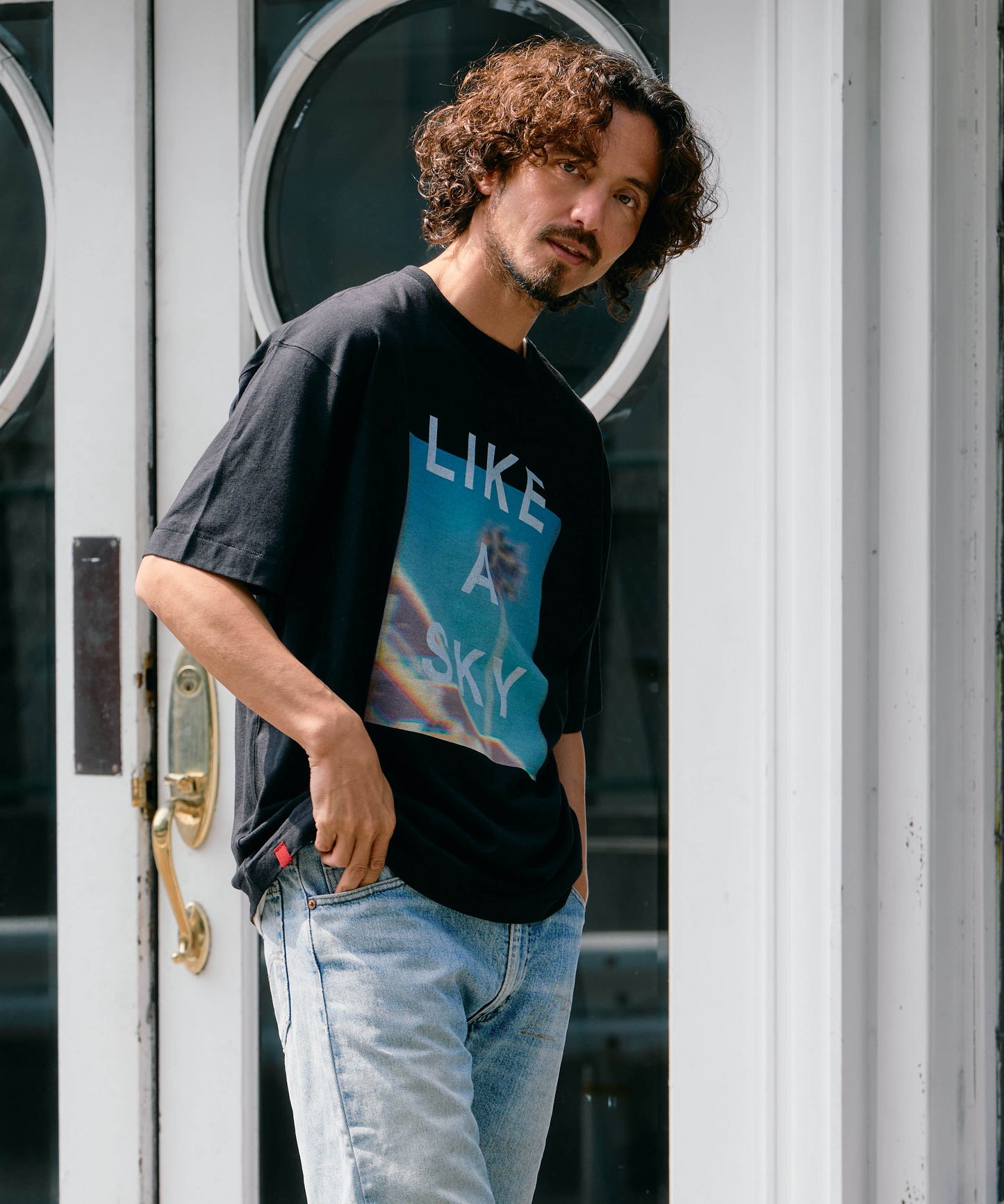 【予約販売7月初旬～中旬入荷】-Skylar-（ｽｶｲﾗｰ） "LIKE A SKY" レトロフォトプリントTシャツ