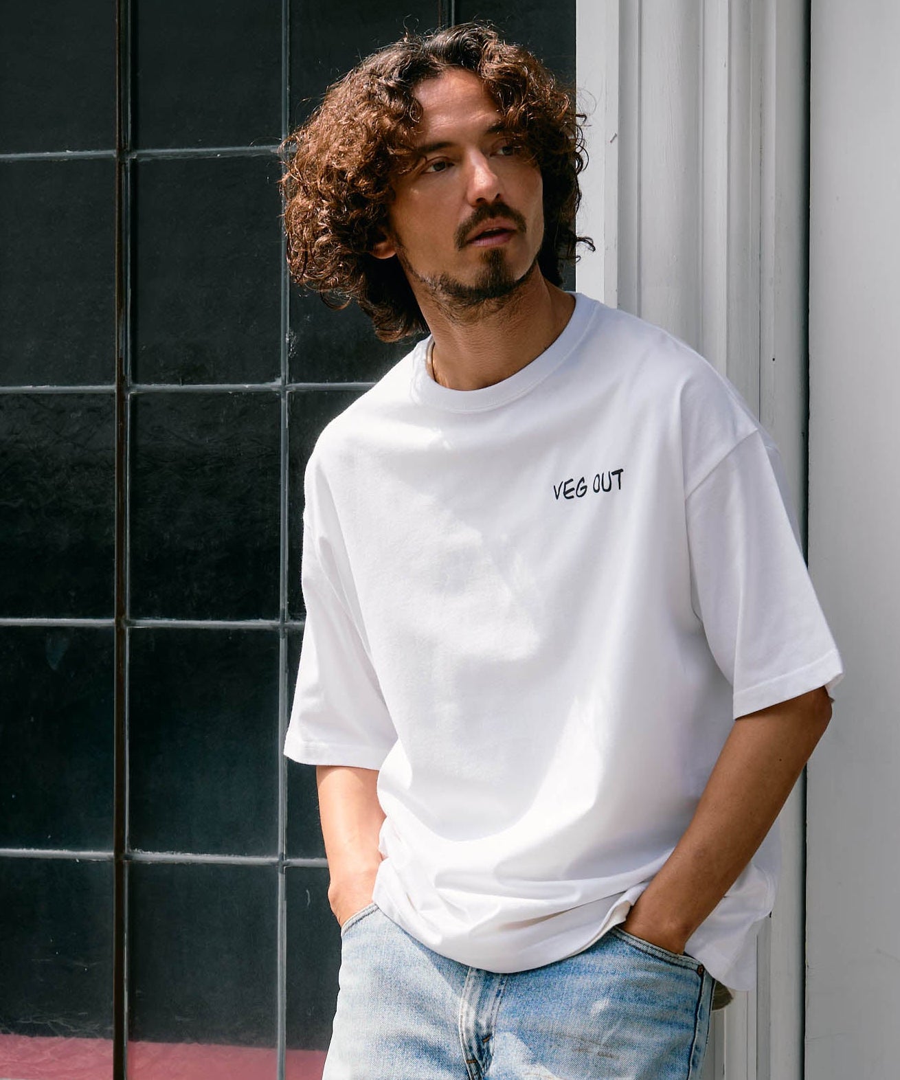 【予約販売7月初旬～中旬入荷】-Otis-(ｵｰﾃｨｽ） "VEG OUT" メッセージプリント Tシャツ