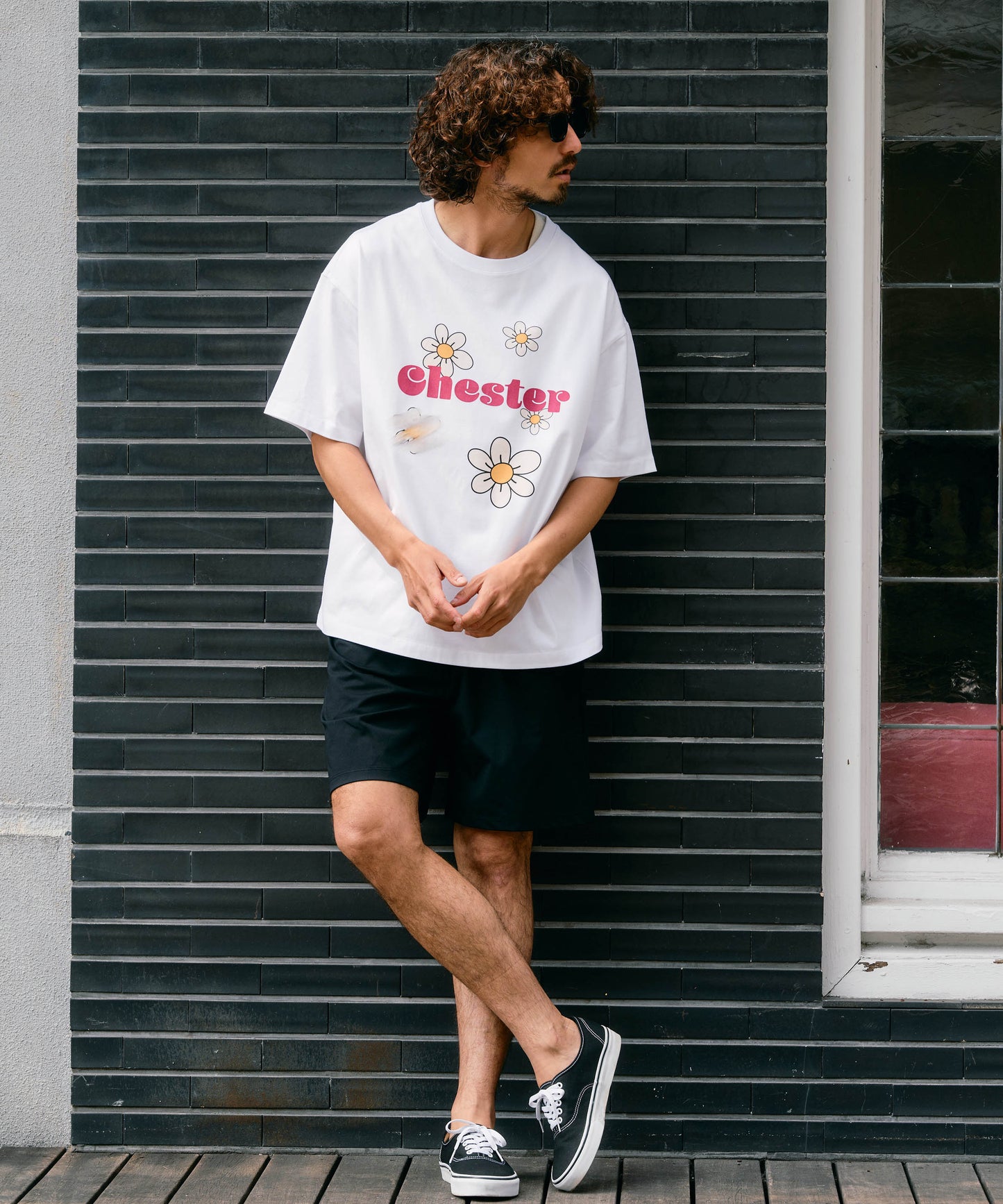 【予約販売7月初旬〜中旬入荷】-Indie-（ｲﾝﾃﾞｨｰ）デイジーフラワー＆ペイントスマッジ プリントTシャツ