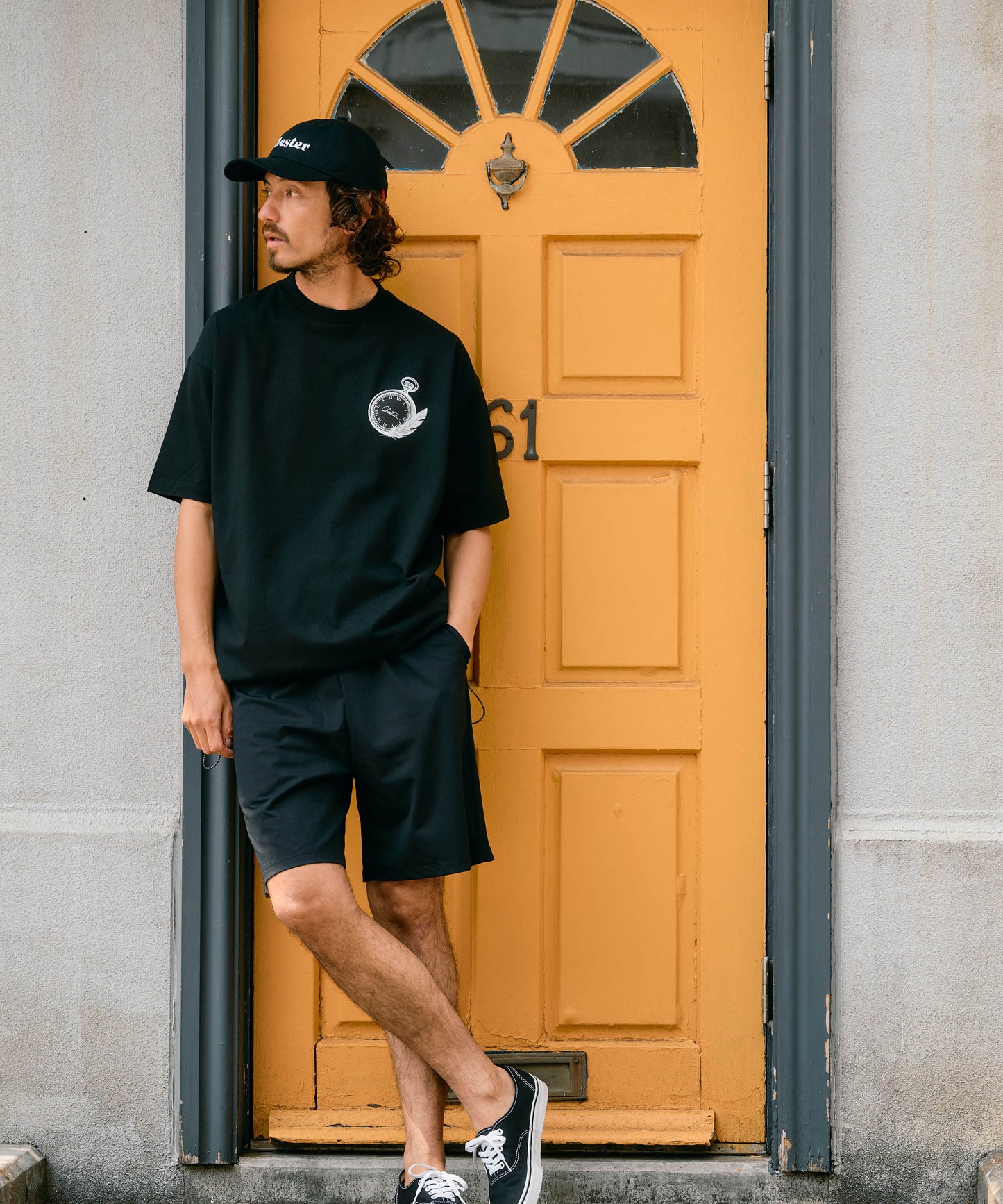 【予約販売7月初旬～中旬入荷】-Alice-(ｱﾘｽ)  アンティークウォッチ＆フェザー 裾ドローコード Tシャツ