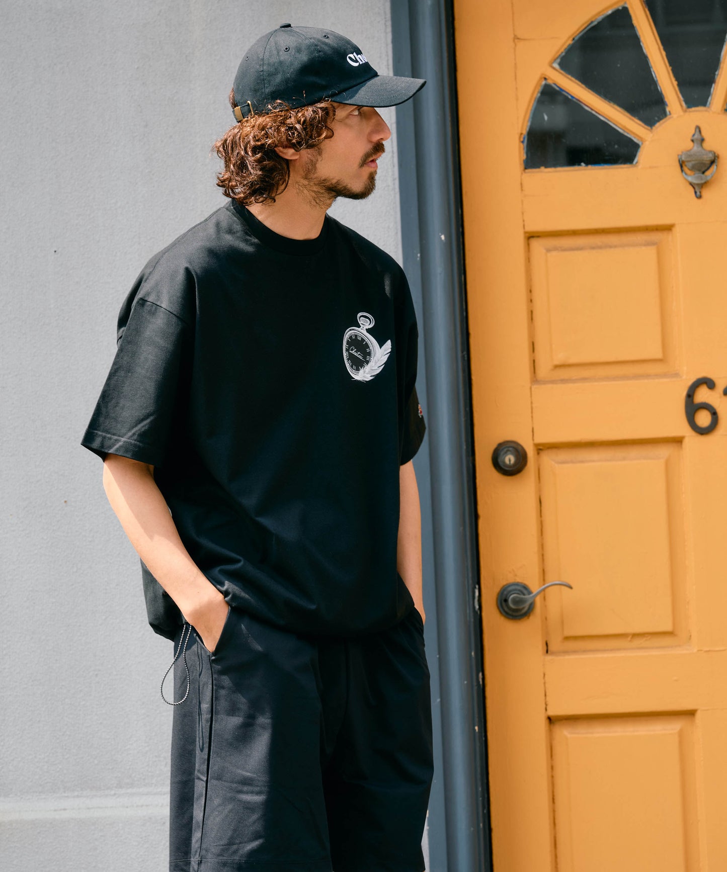 【予約販売7月初旬～中旬入荷】-Alice-(ｱﾘｽ)  アンティークウォッチ＆フェザー 裾ドローコード Tシャツ