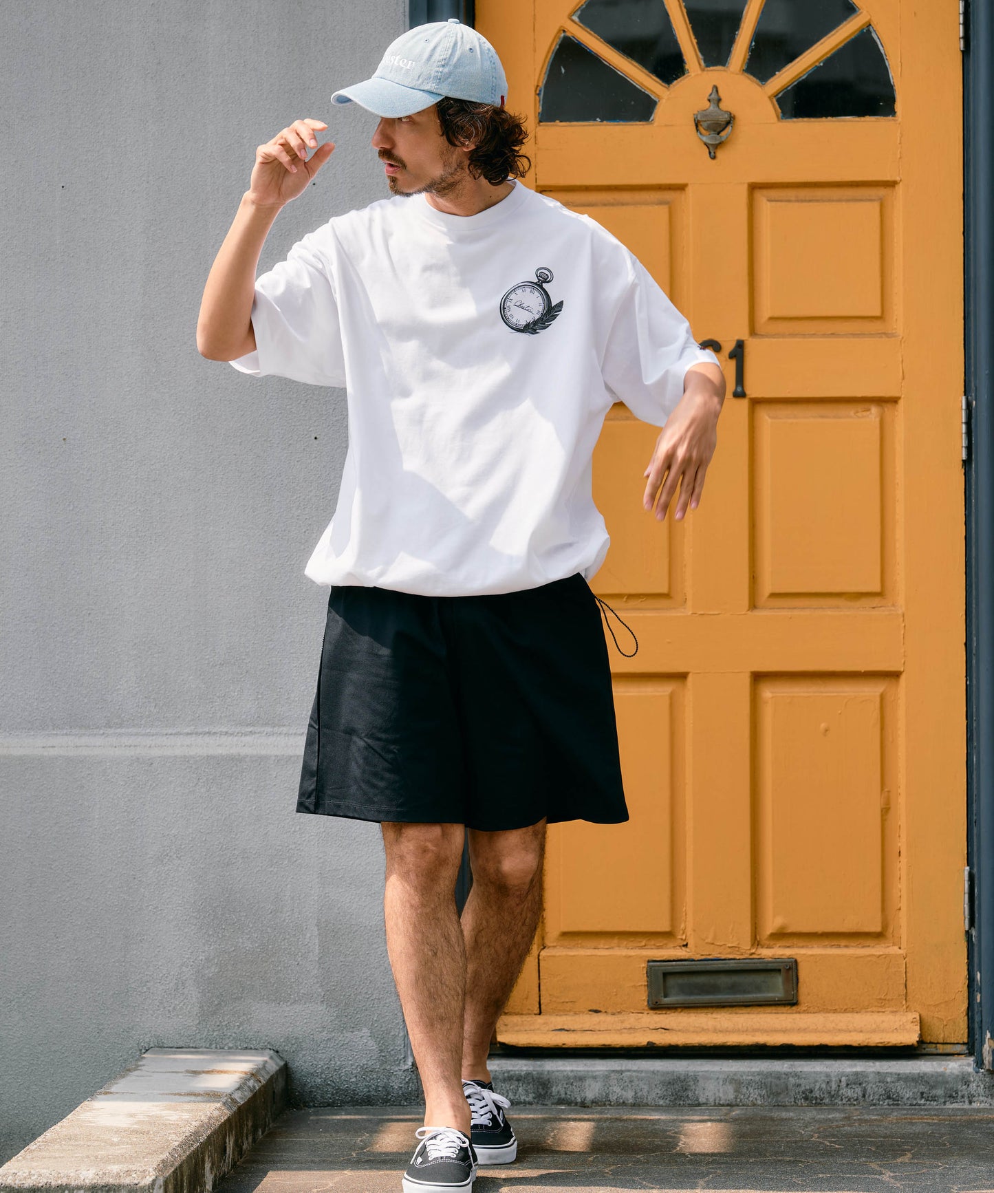 【予約販売7月初旬～中旬入荷】-Alice-(ｱﾘｽ)  アンティークウォッチ＆フェザー 裾ドローコード Tシャツ