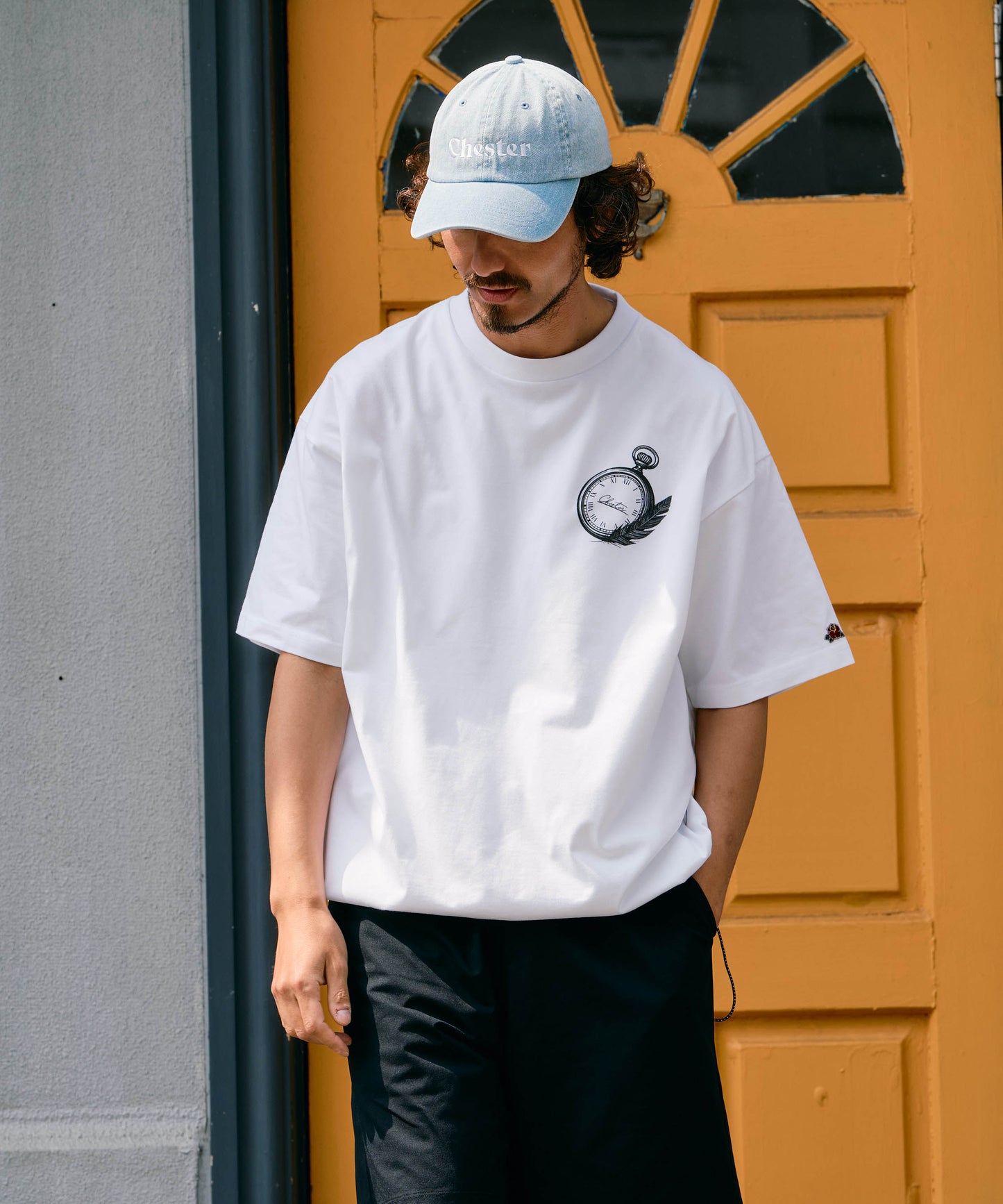 【予約販売7月初旬～中旬入荷】-Alice-(ｱﾘｽ)  アンティークウォッチ＆フェザー 裾ドローコード Tシャツ