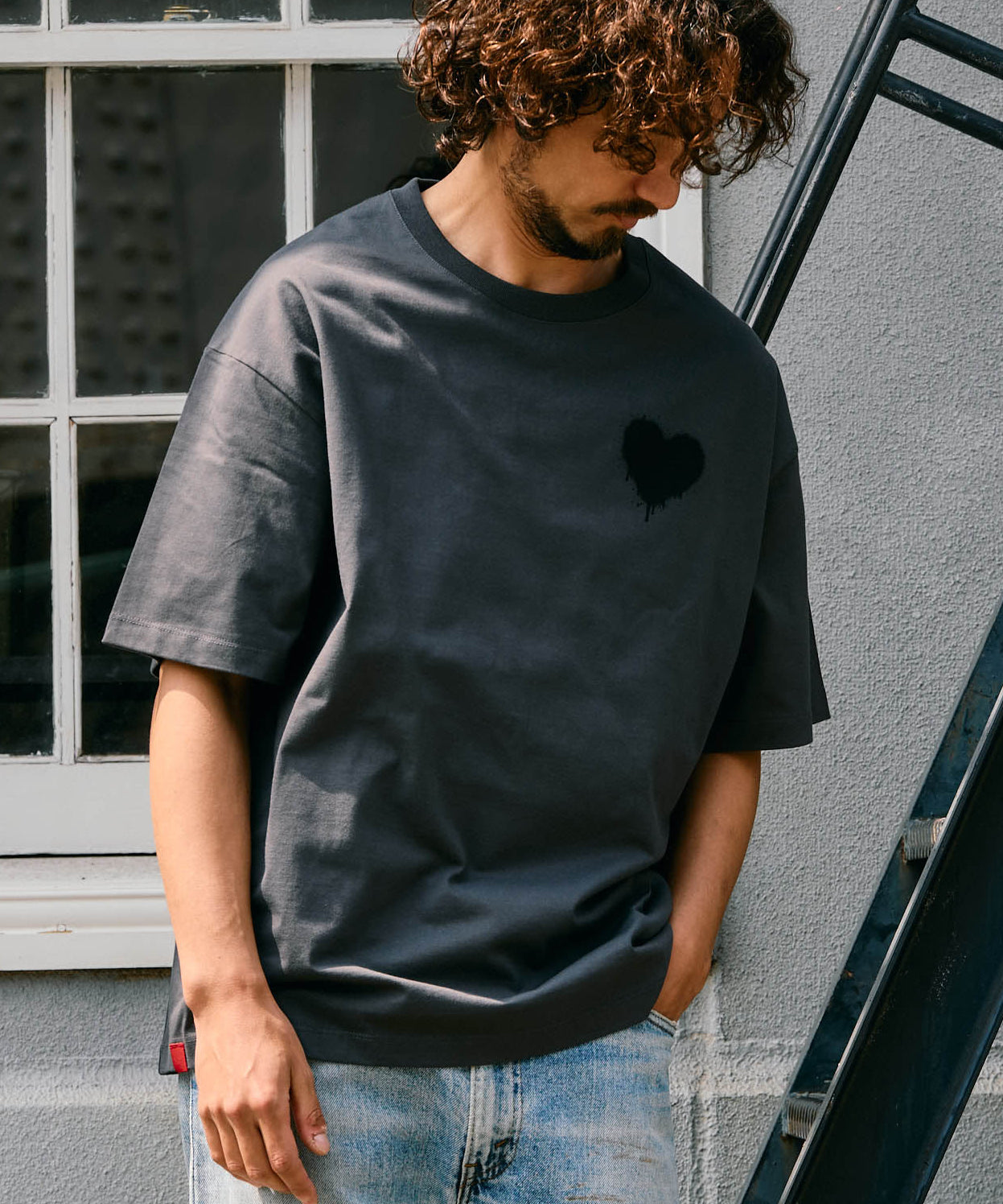 【予約販売7月初旬〜中旬入荷】 -Elio-（ｴﾘｵ）グランジハート バックプリント Tシャツ