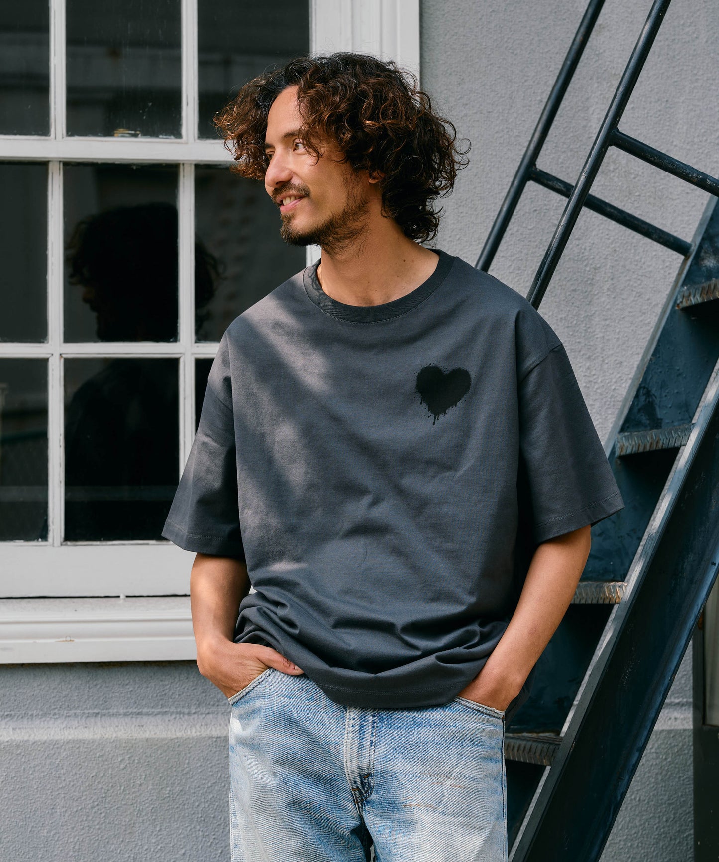 【予約販売7月初旬〜中旬入荷】 -Elio-（ｴﾘｵ）グランジハート バックプリント Tシャツ
