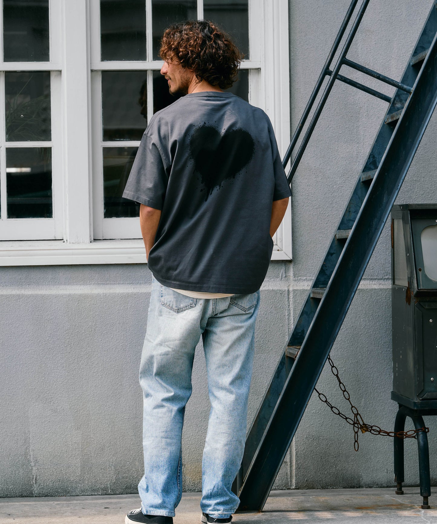 【予約販売7月初旬〜中旬入荷】 -Elio-（ｴﾘｵ）グランジハート バックプリント Tシャツ