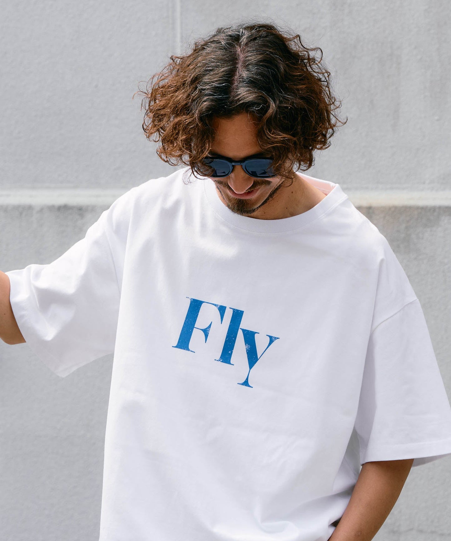 【予約販売7月初旬～中旬入荷】-Arlo Fly-（ｱｰﾛ･ﾌﾗｲ） "Fly & I Can" メッセージロゴ プリントTシャツ