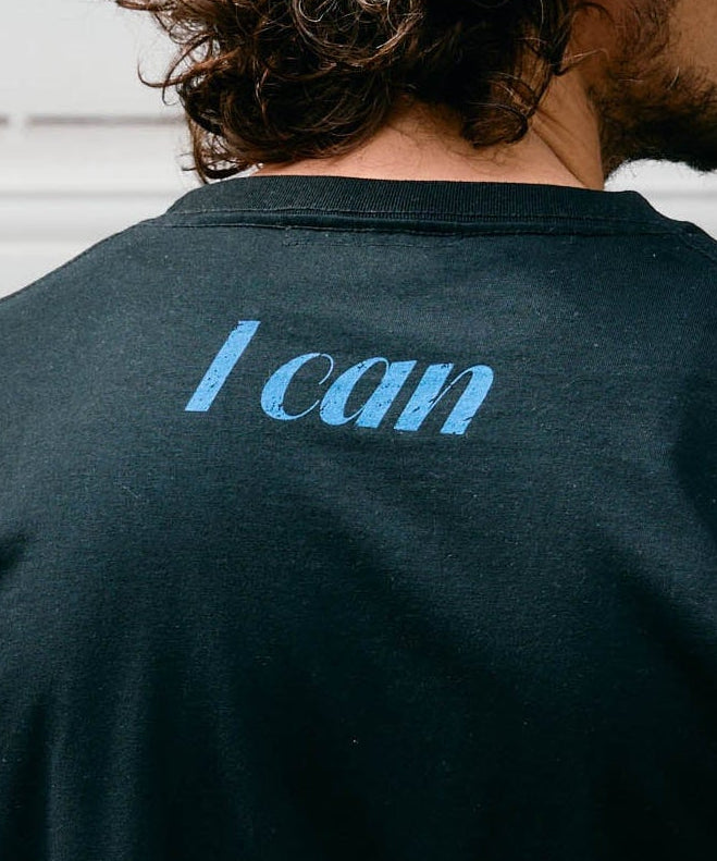 【予約販売7月初旬～中旬入荷】-Arlo Fly-（ｱｰﾛ･ﾌﾗｲ） "Fly & I Can" メッセージロゴ プリントTシャツ