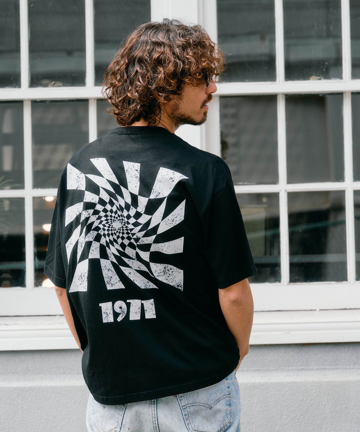 【予約販売7月中旬～下旬入荷】-Alex-(ｱﾚｯｸｽ) "do your own thing" ディストーションチェッカー バックプリントTシャツ