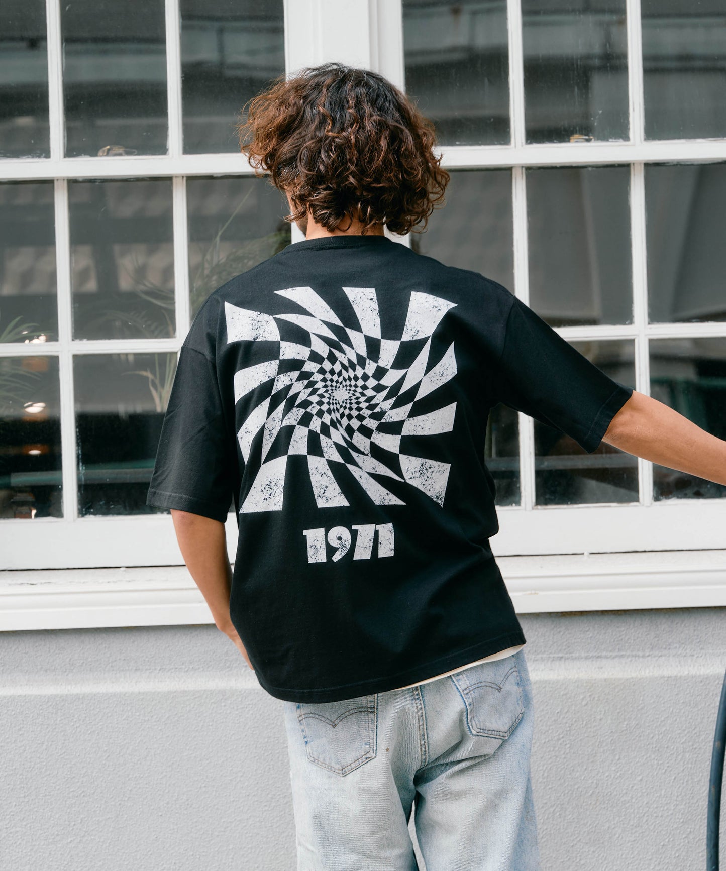 【予約販売7月中旬～下旬入荷】-Alex-(ｱﾚｯｸｽ) "do your own thing" ディストーションチェッカー バックプリントTシャツ