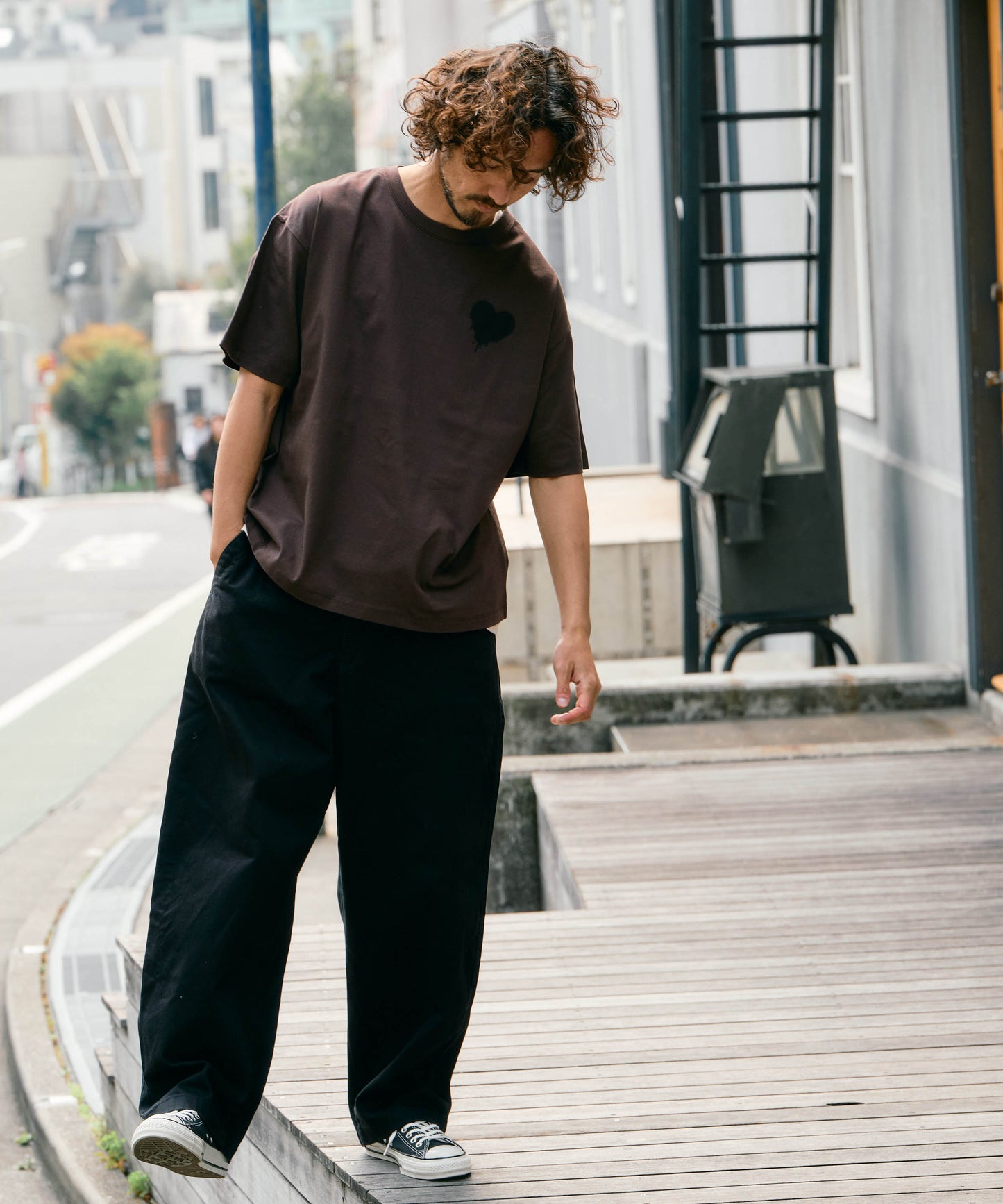 【予約販売7月初旬〜中旬入荷】 -Elio-（ｴﾘｵ）グランジハート バックプリント Tシャツ