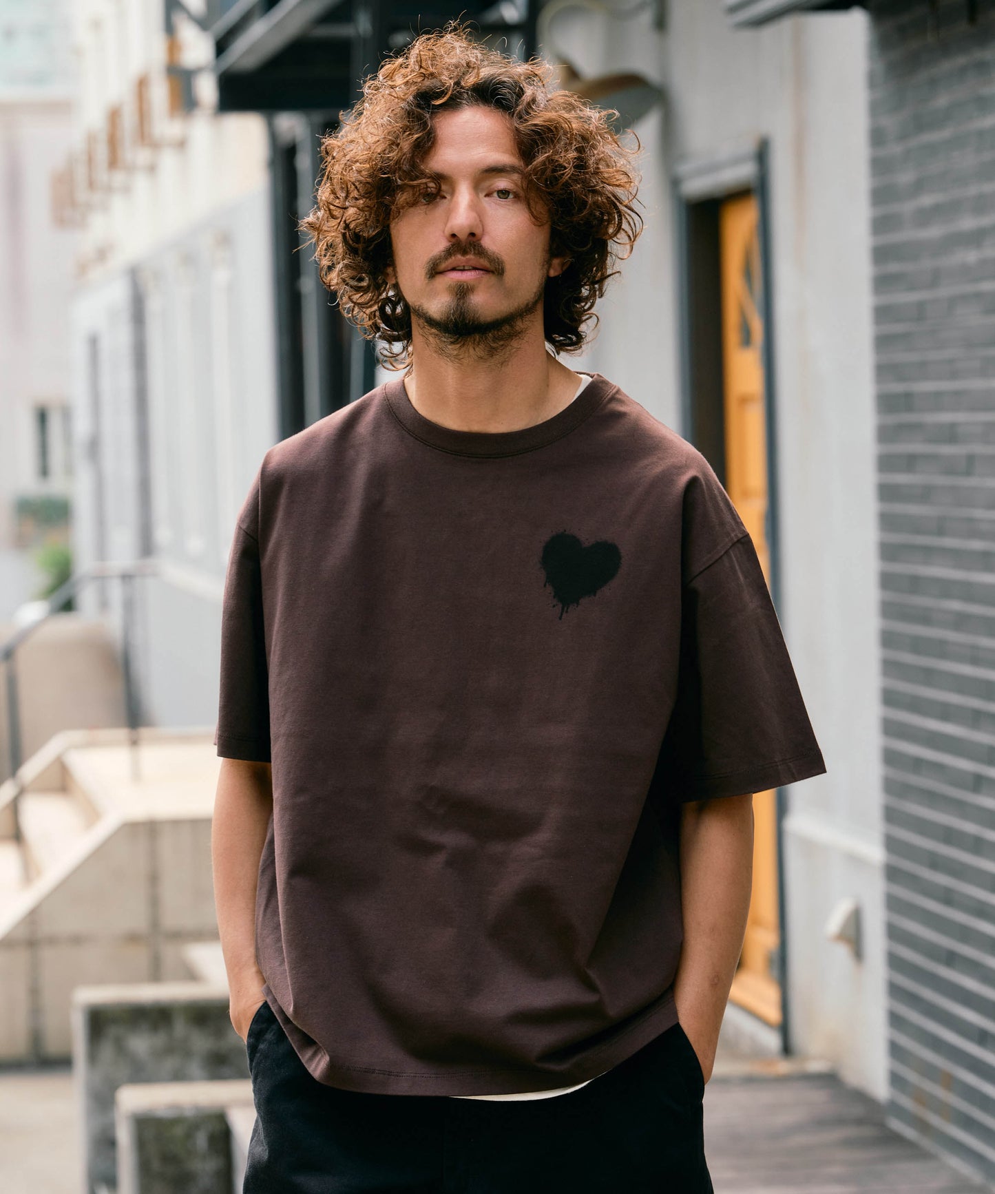 【予約販売7月初旬〜中旬入荷】 -Elio-（ｴﾘｵ）グランジハート バックプリント Tシャツ