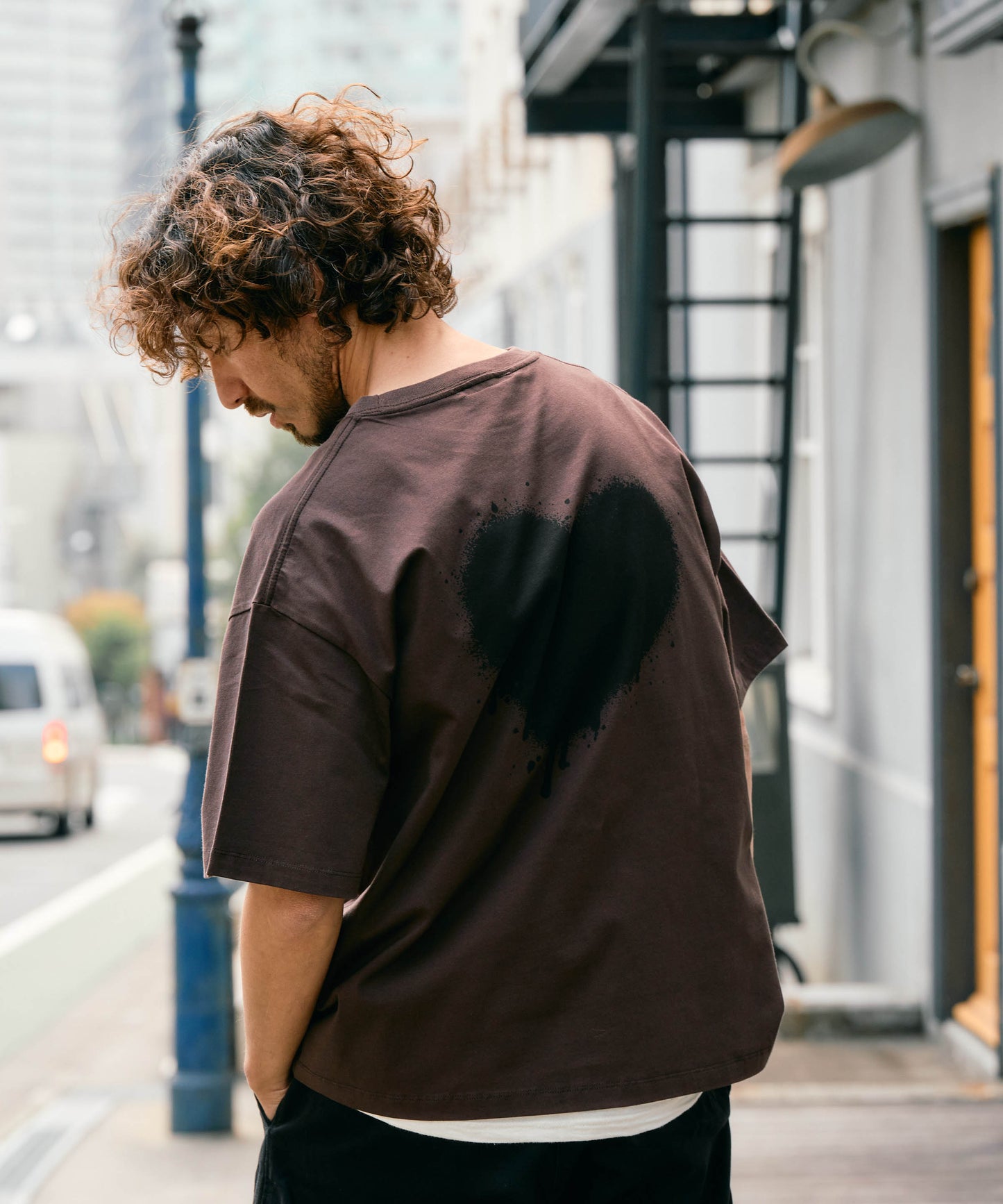 【予約販売7月初旬〜中旬入荷】 -Elio-（ｴﾘｵ）グランジハート バックプリント Tシャツ
