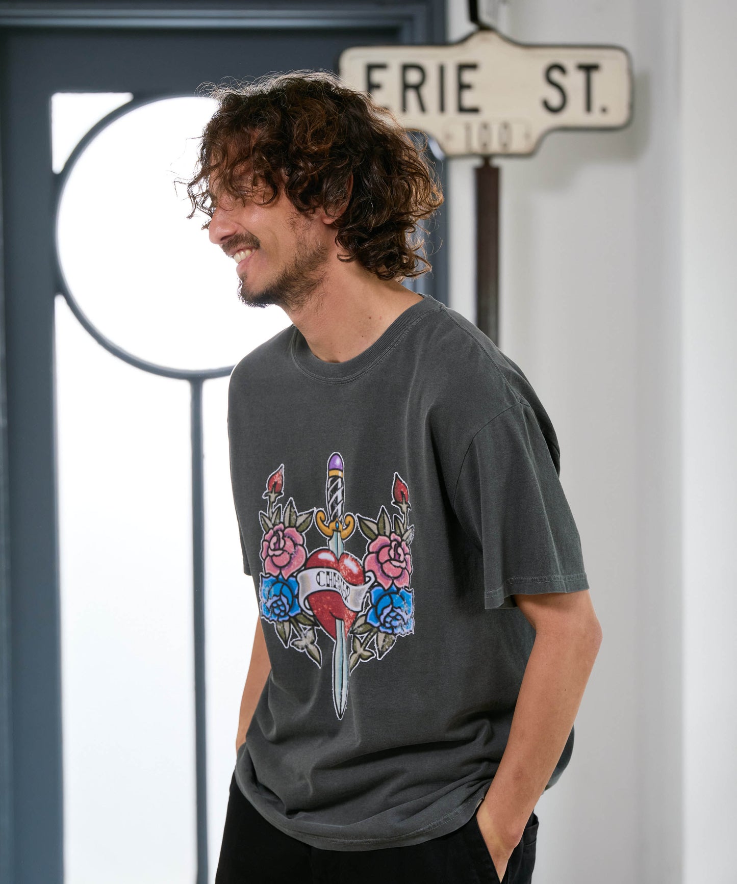 【予約販売7月初旬～中旬入荷】-Jerry-(ｼﾞｪﾘｰ)  オールドスクール タトゥーグラフィック ピグメントTシャツ