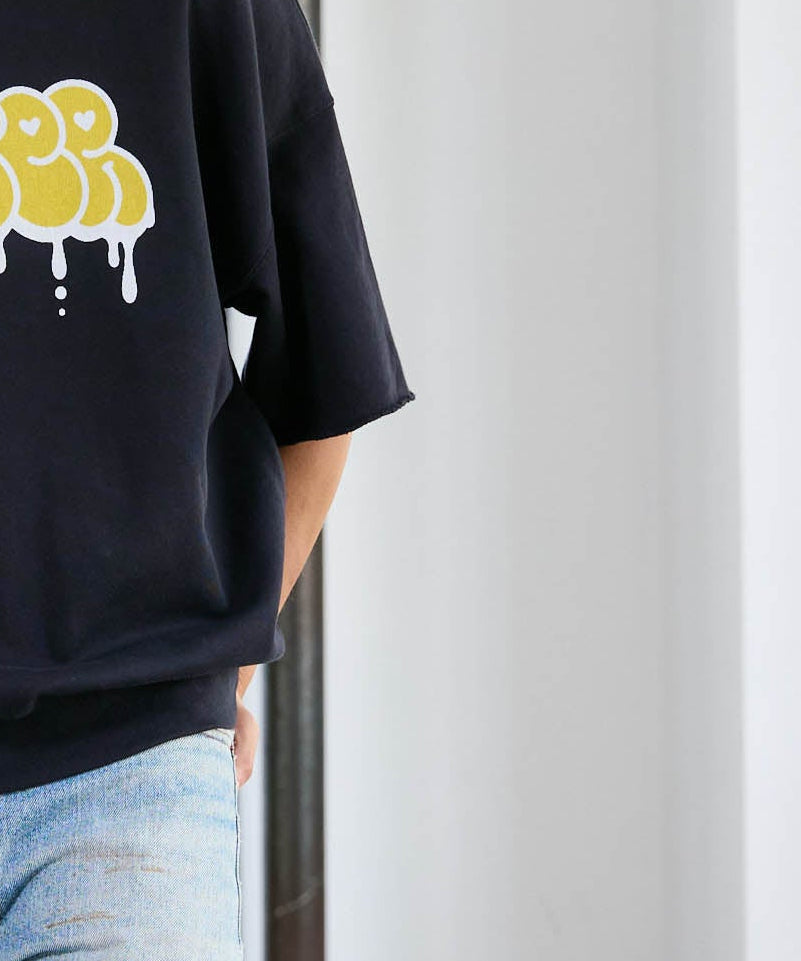 【予約販売7月初旬～中旬入荷】-Finn-(ﾌｨﾝ)  グラフィティロゴ カットオフ ハーフスリーブスウェット