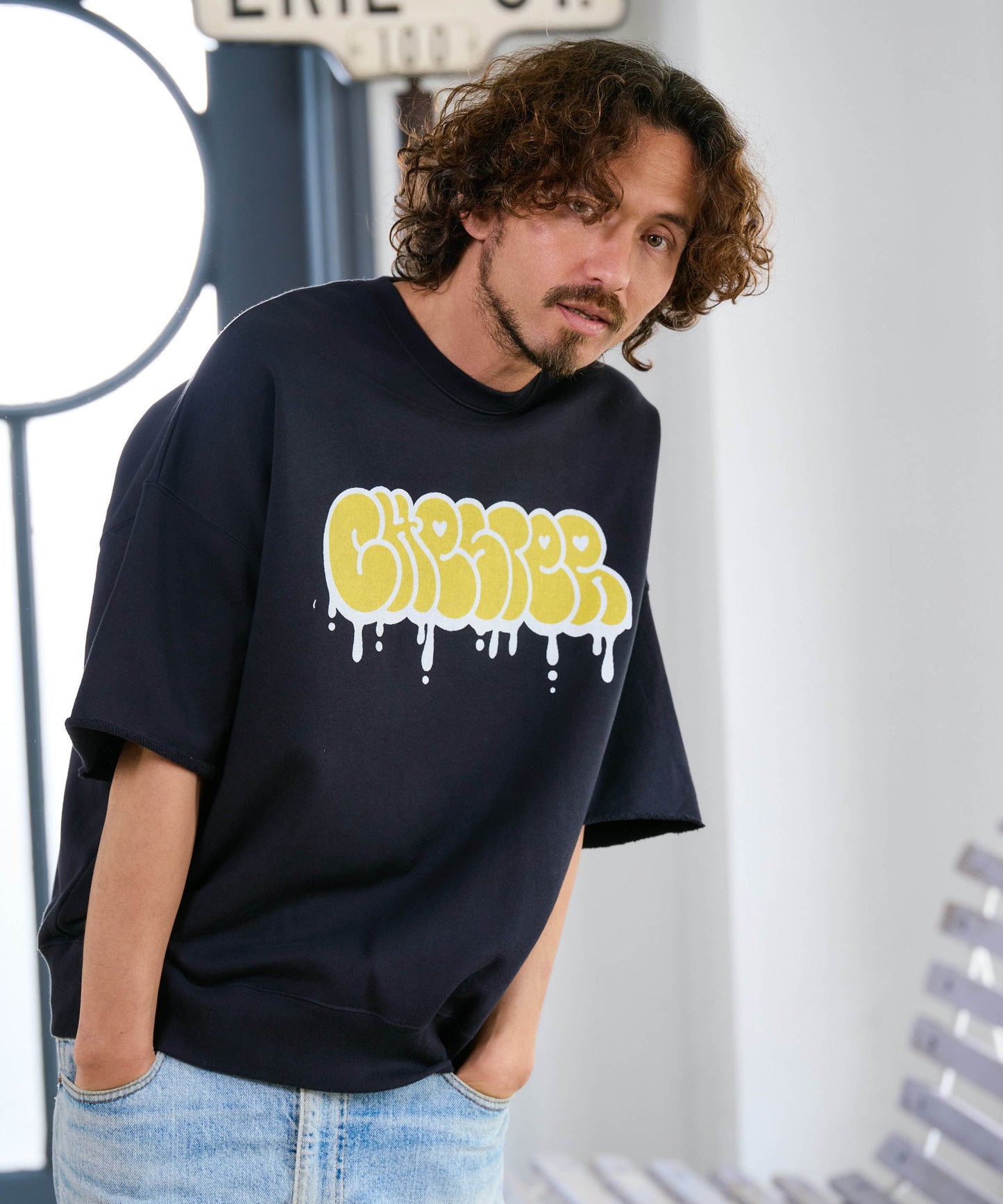 【予約販売7月初旬～中旬入荷】-Finn-(ﾌｨﾝ)  グラフィティロゴ カットオフ ハーフスリーブスウェット