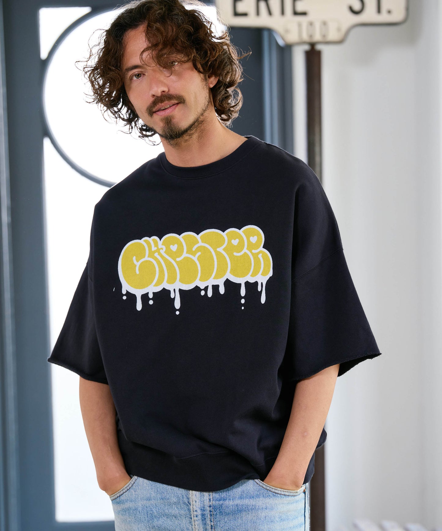 【予約販売7月初旬～中旬入荷】-Finn-(ﾌｨﾝ)  グラフィティロゴ カットオフ ハーフスリーブスウェット