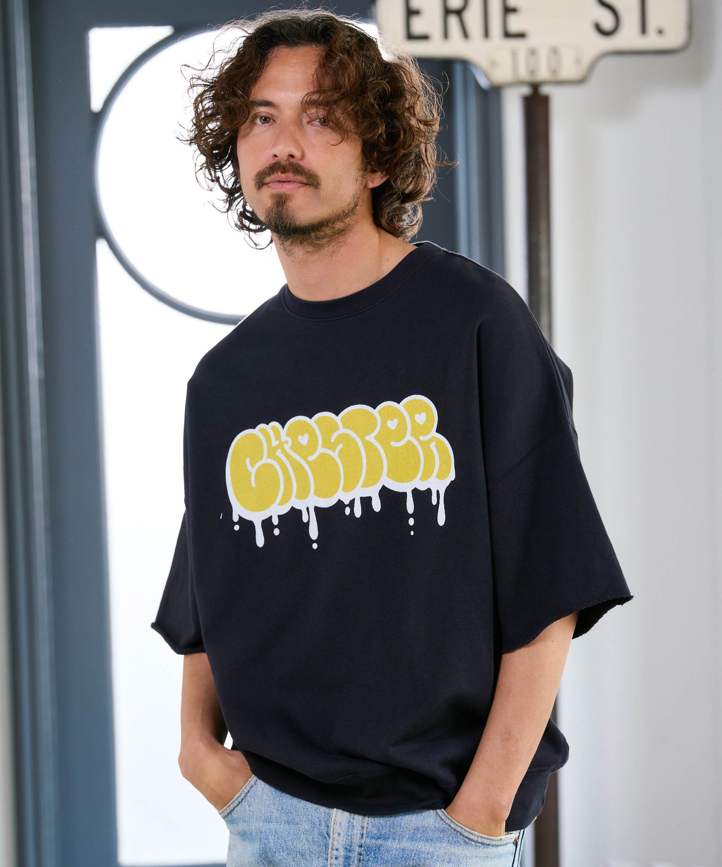 【予約販売7月初旬～中旬入荷】-Finn-(ﾌｨﾝ)  グラフィティロゴ カットオフ ハーフスリーブスウェット