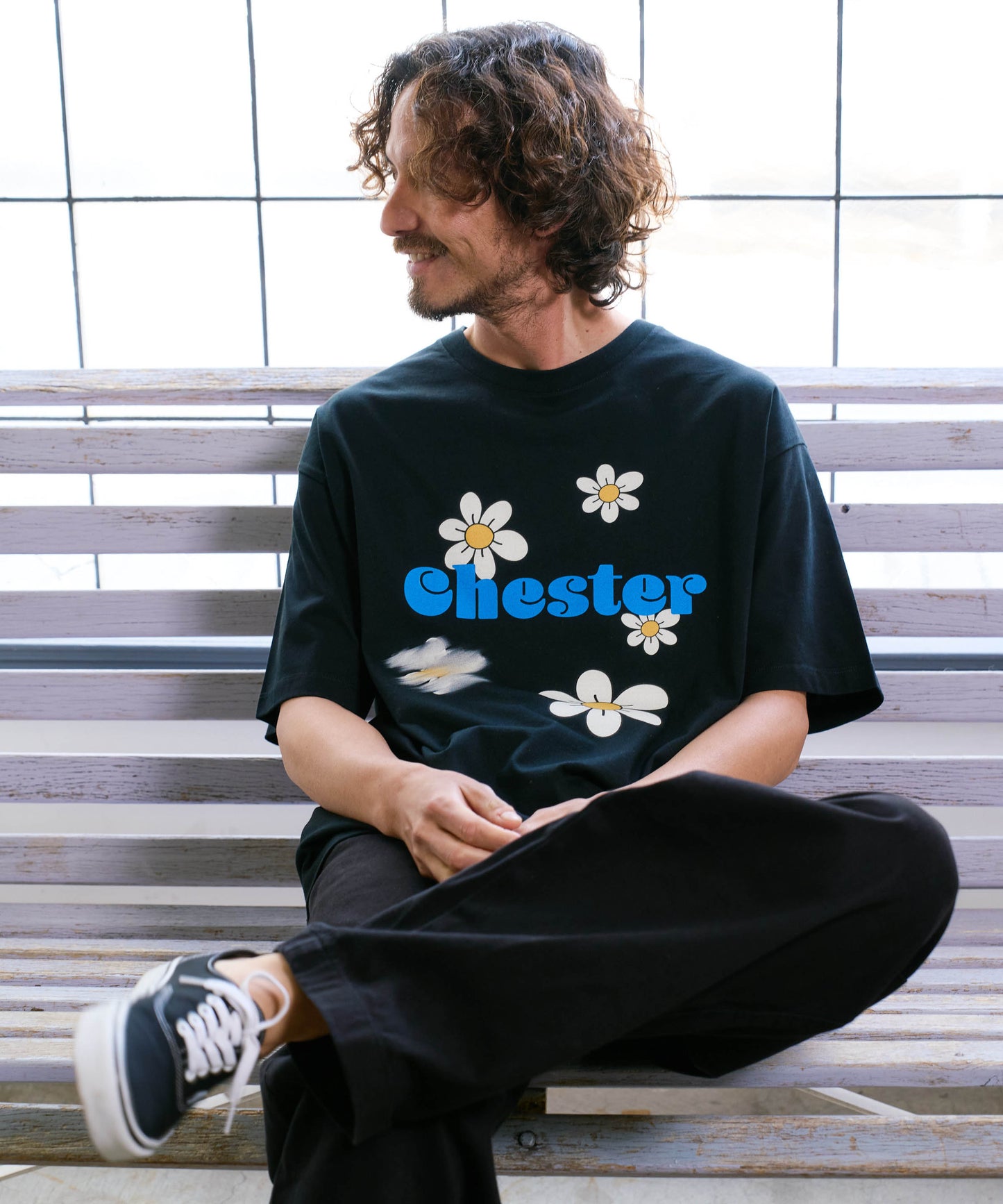 【予約販売7月初旬〜中旬入荷】-Indie-（ｲﾝﾃﾞｨｰ）デイジーフラワー＆ペイントスマッジ プリントTシャツ