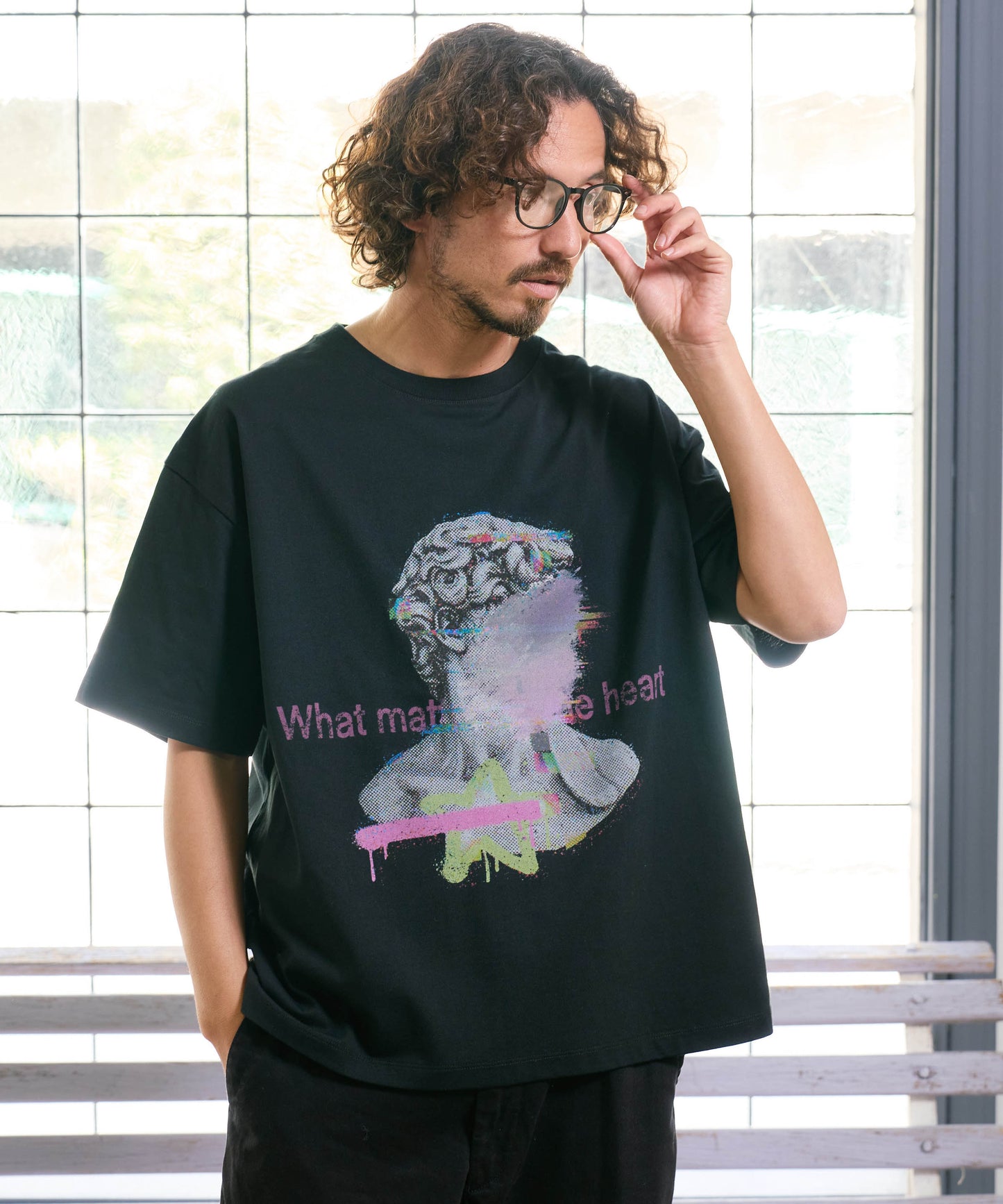【予約販売7月初旬～中旬入荷】-Adonis-(ｱﾄﾞﾆｽ） アートグラフィック プリントTシャツ