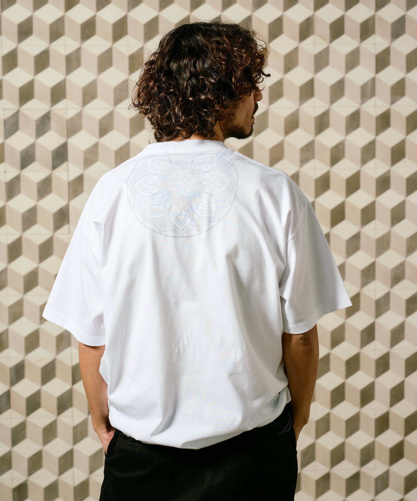【予約販売7月初旬～中旬入荷】-Maya-(ﾏﾔ) インサイド曼荼羅プリント 裾ドローコード Tシャツ