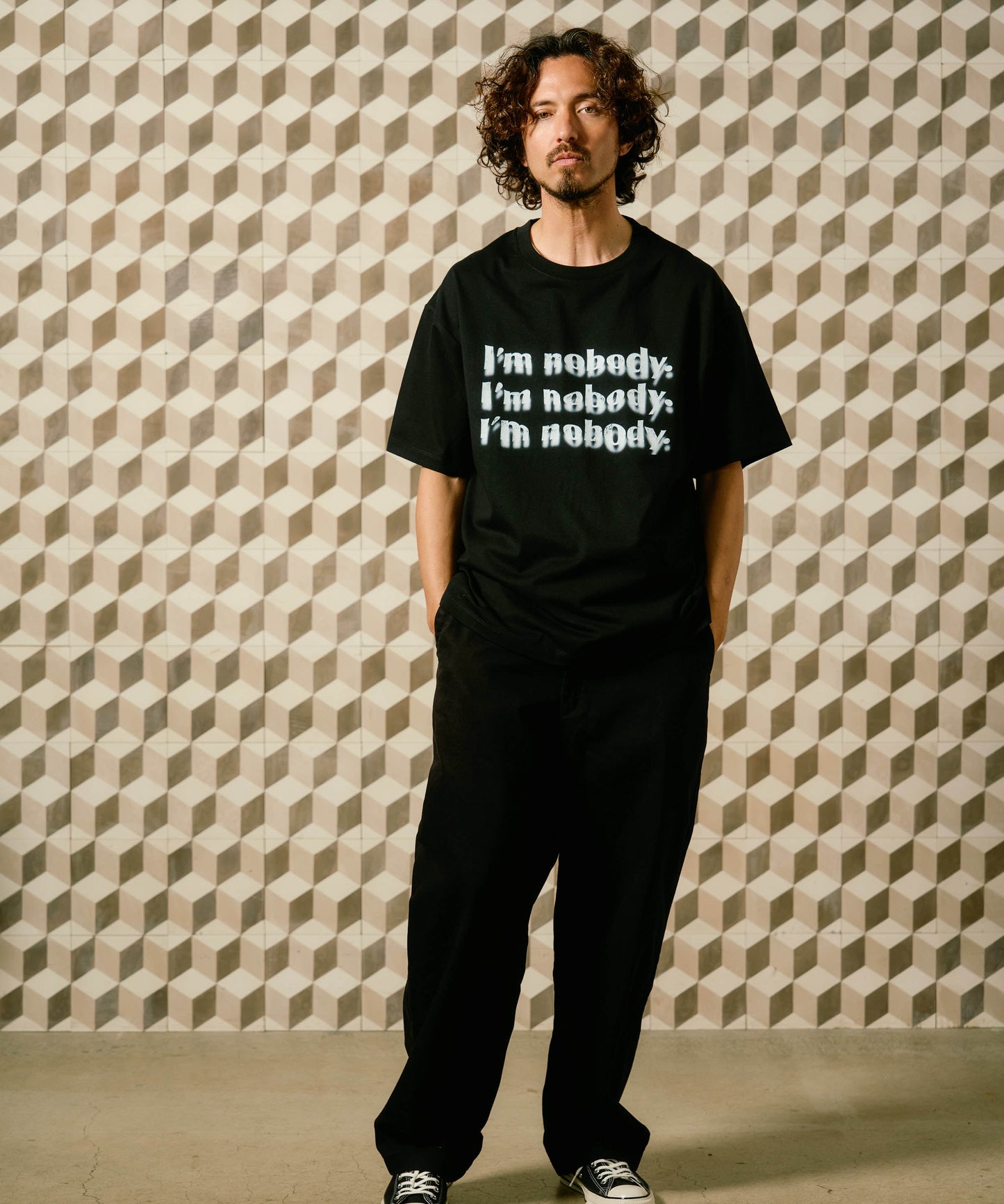 【予約販売7月初旬～中旬入荷】-Remy-（ﾚﾐｰ） "I'm nobody" メッセージプリント Tシャツ