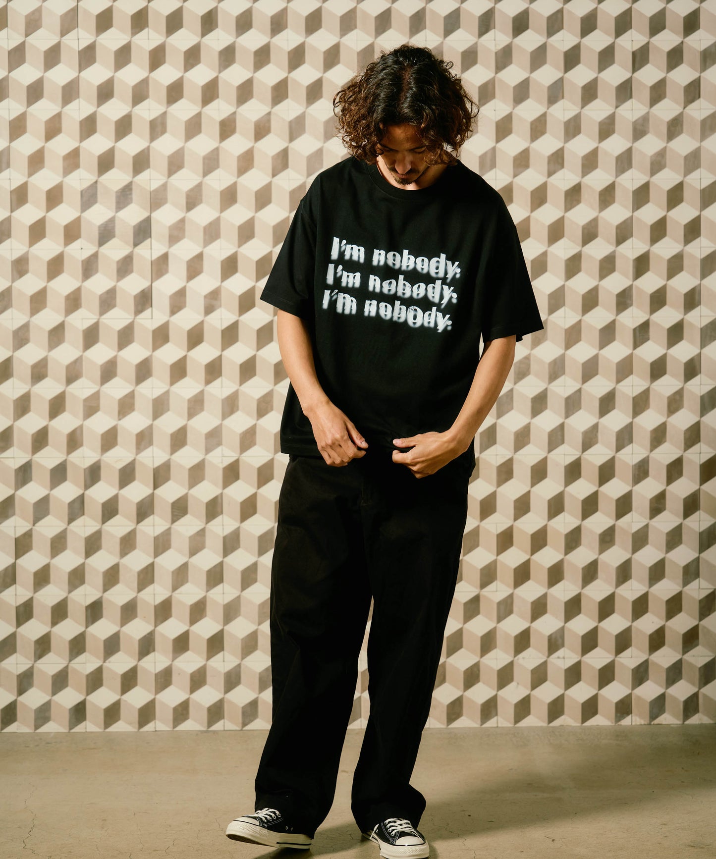 【予約販売7月初旬～中旬入荷】-Remy-（ﾚﾐｰ） "I'm nobody" メッセージプリント Tシャツ