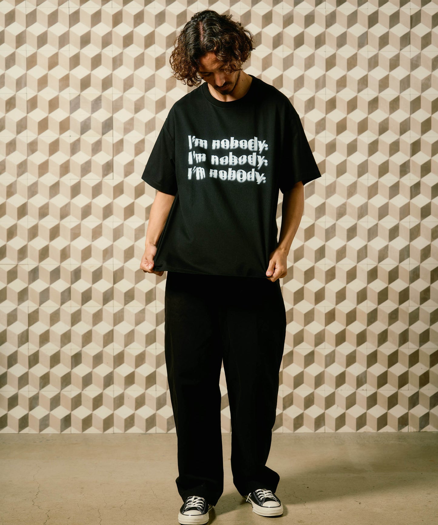 【予約販売7月初旬～中旬入荷】-Remy-（ﾚﾐｰ） "I'm nobody" メッセージプリント Tシャツ