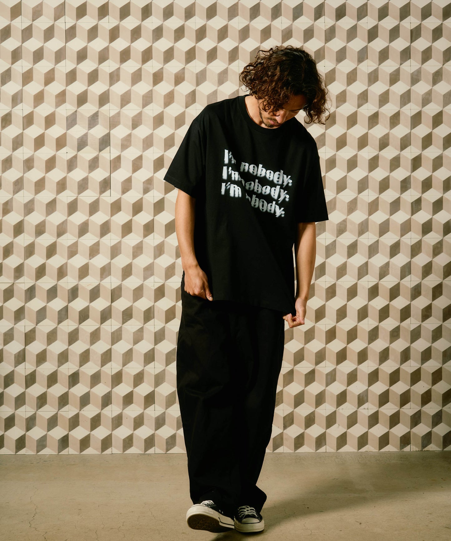 【予約販売7月初旬～中旬入荷】-Remy-（ﾚﾐｰ） "I'm nobody" メッセージプリント Tシャツ