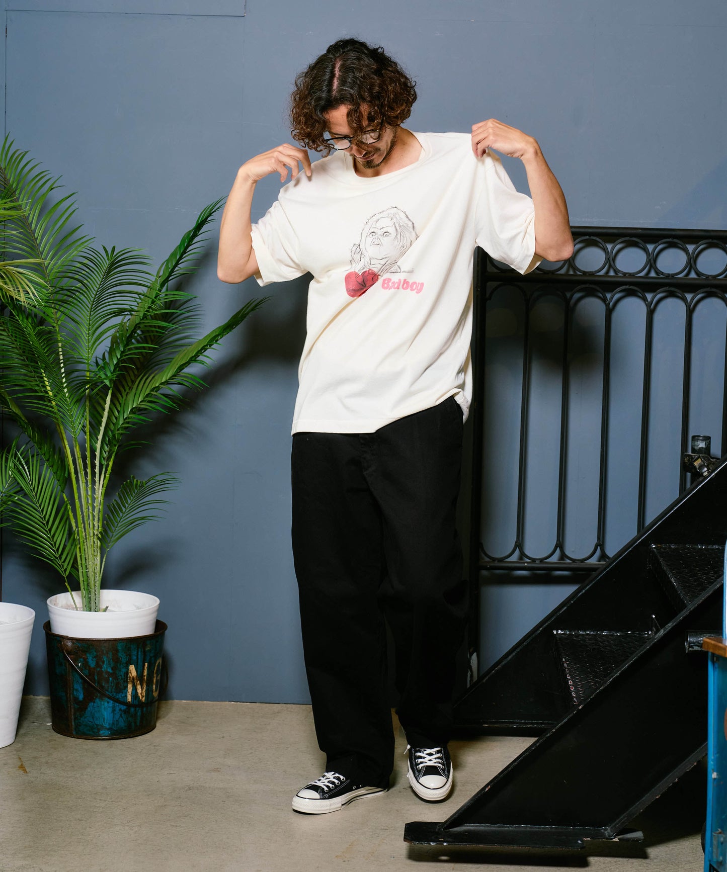 【予約販売7月初旬～中旬入荷】-Vinny-（ｳﾞｨﾆｰ） "Bad Boy" ドール＆ハートグラフィック Tシャツ