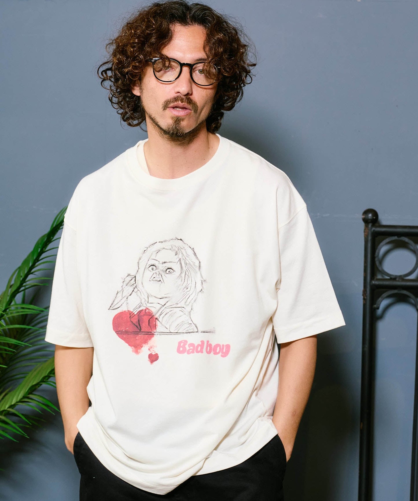【予約販売7月初旬～中旬入荷】-Vinny-（ｳﾞｨﾆｰ） "Bad Boy" ドール＆ハートグラフィック Tシャツ