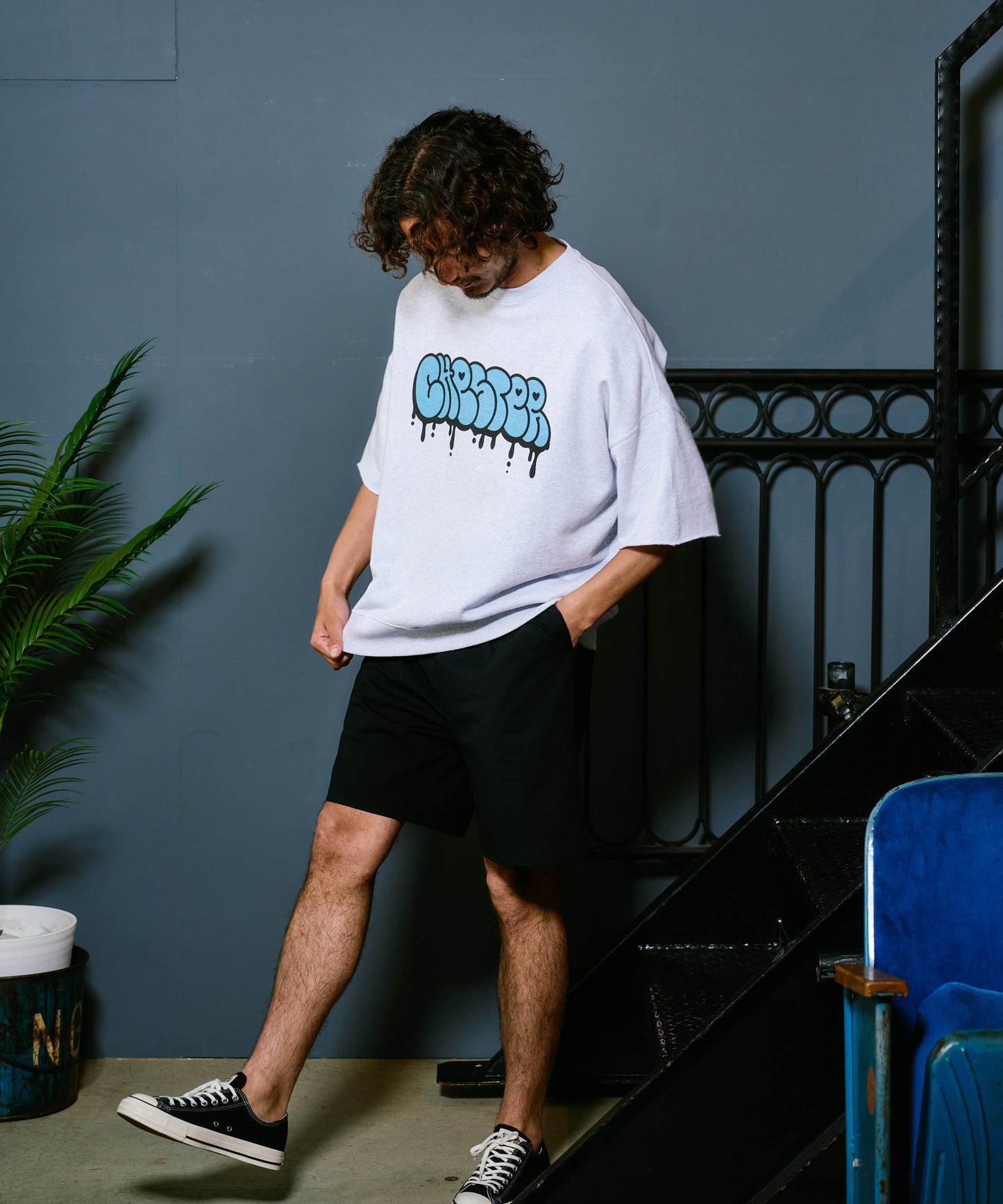 【予約販売7月初旬～中旬入荷】-Finn-(ﾌｨﾝ)  グラフィティロゴ カットオフ ハーフスリーブスウェット