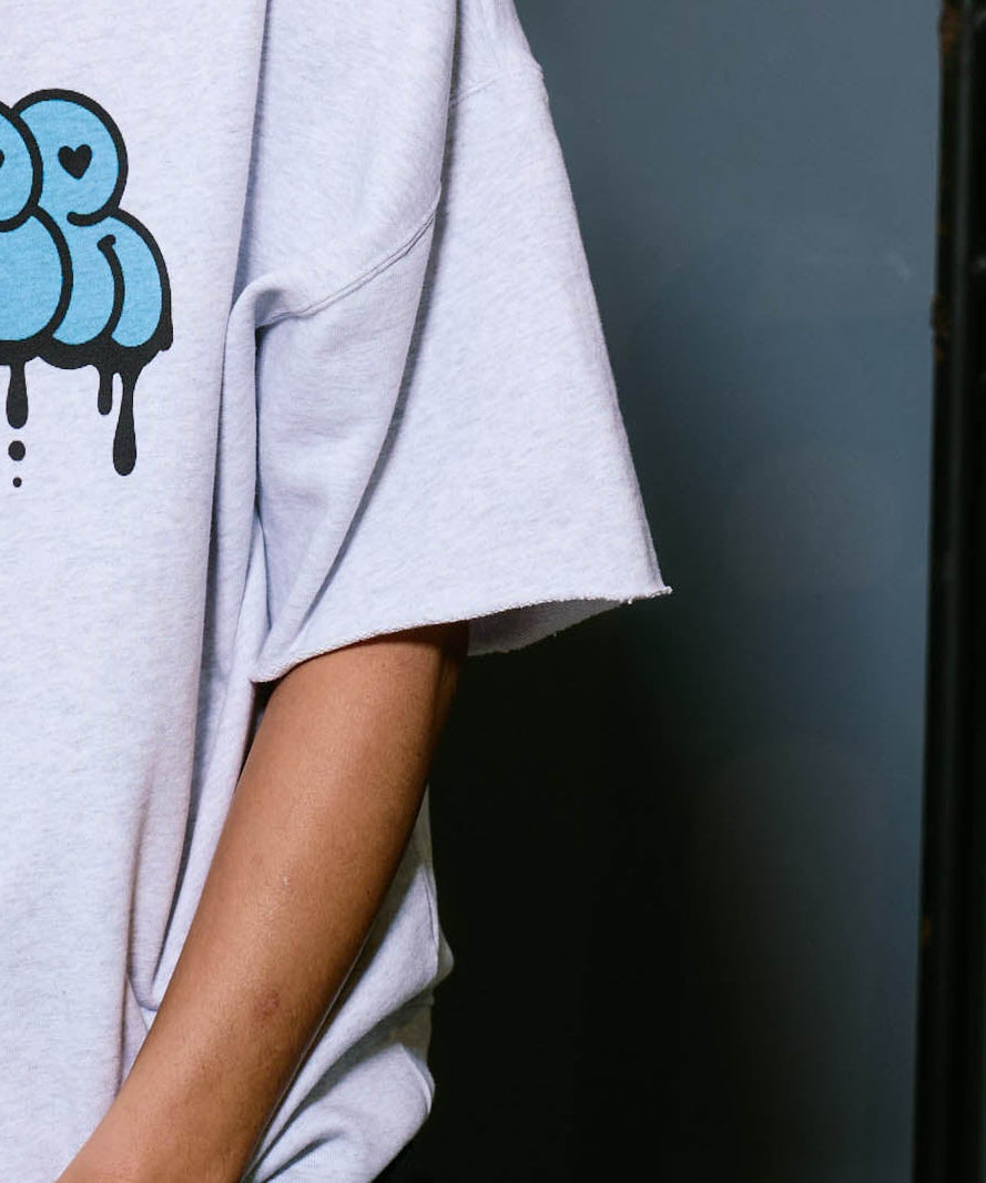 【予約販売7月初旬～中旬入荷】-Finn-(ﾌｨﾝ)  グラフィティロゴ カットオフ ハーフスリーブスウェット