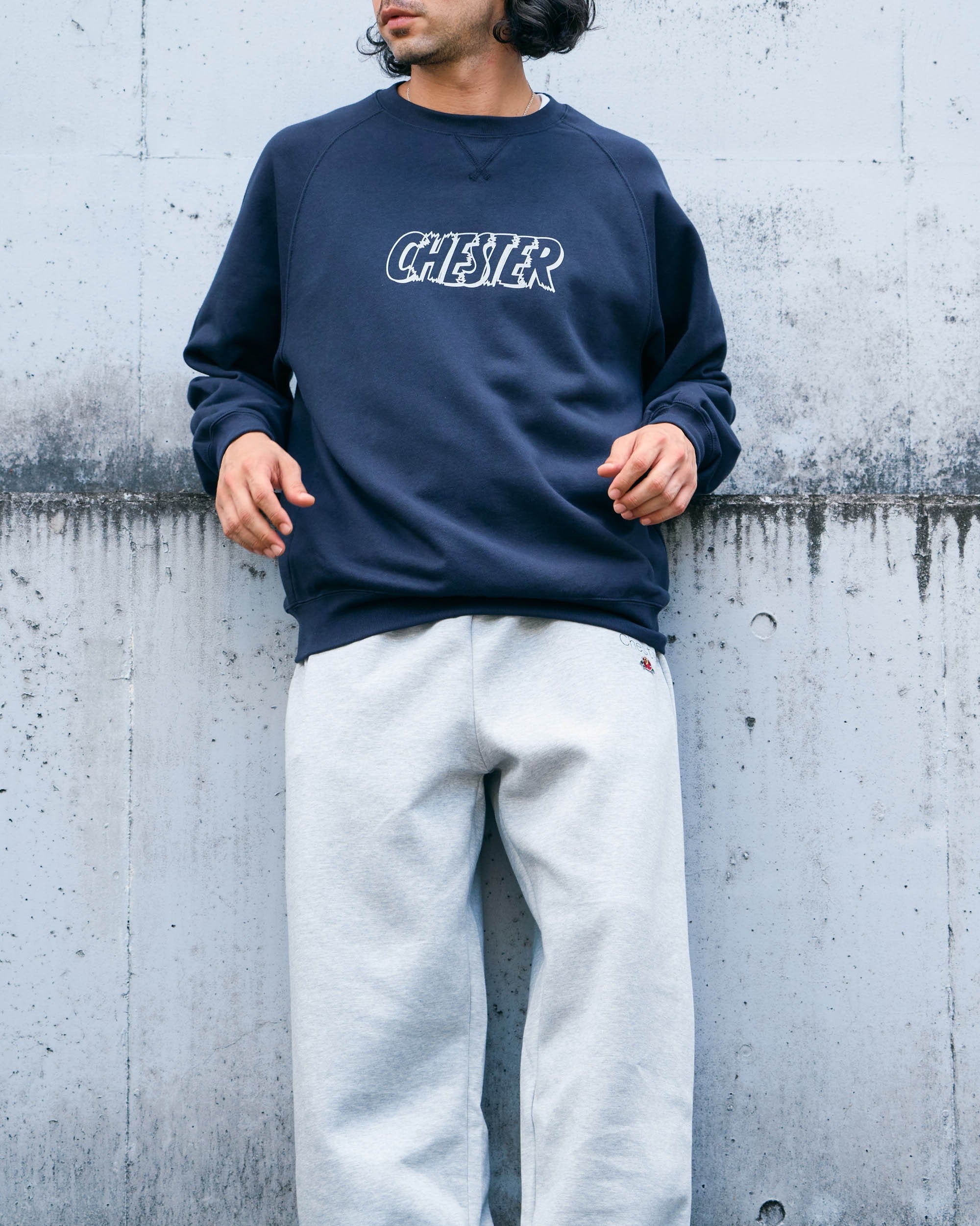 ラグランスリーブロゴスウェット -Philip-【予約販売3月上旬～中旬入荷