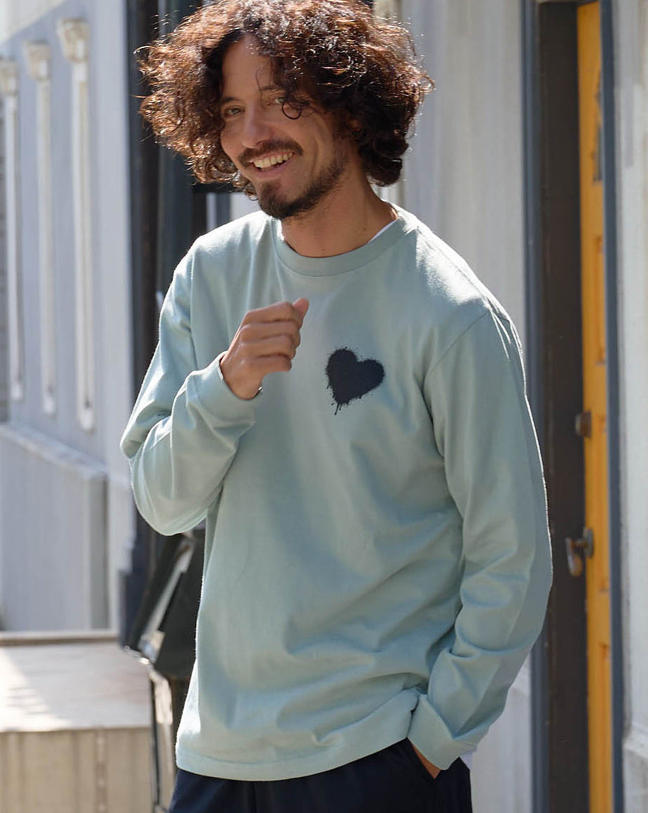 【Cary（ｷｬﾘｰ）】グランジハートロングスリーブTシャツ