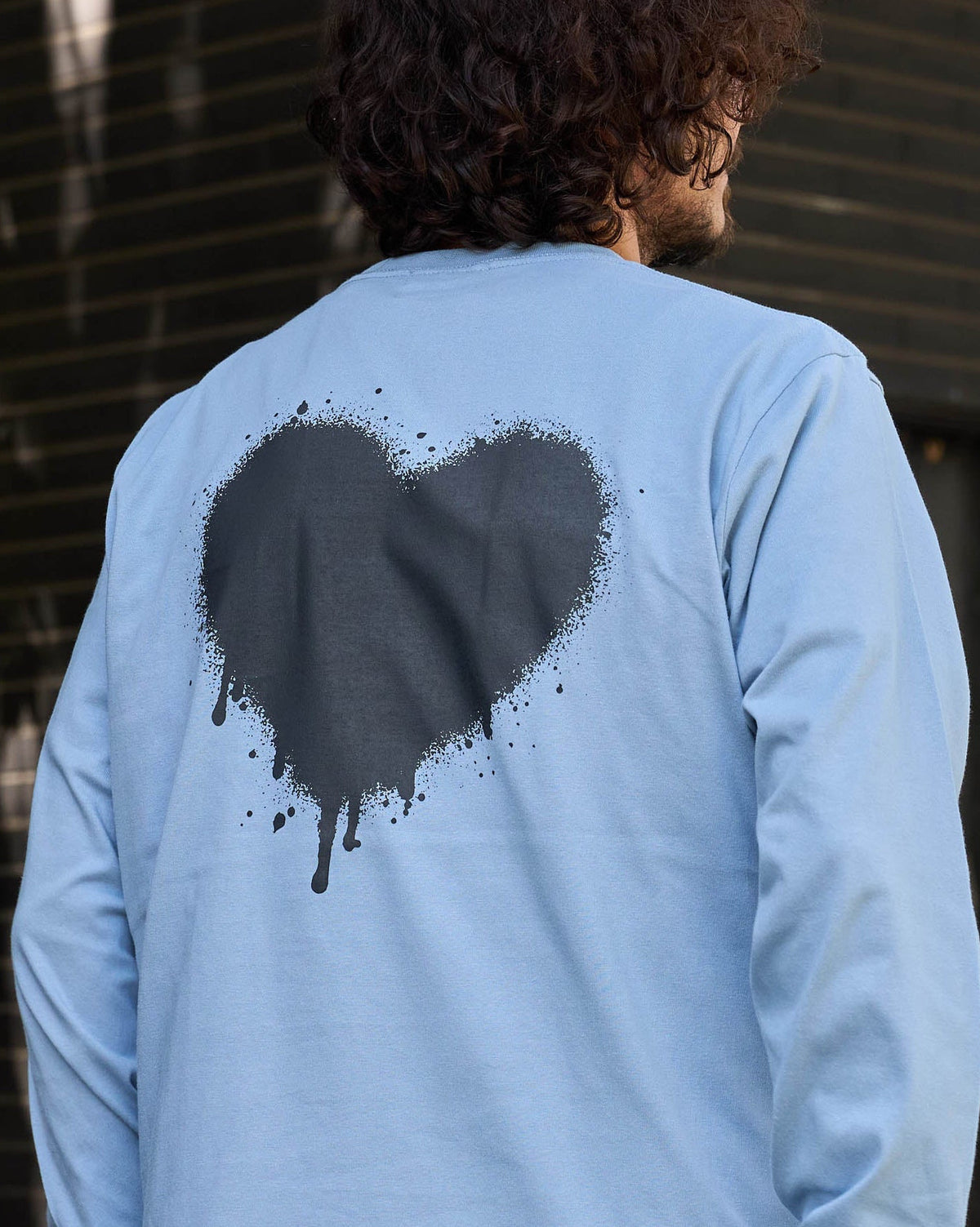 【Cary（ｷｬﾘｰ）】グランジハートロングスリーブTシャツ
