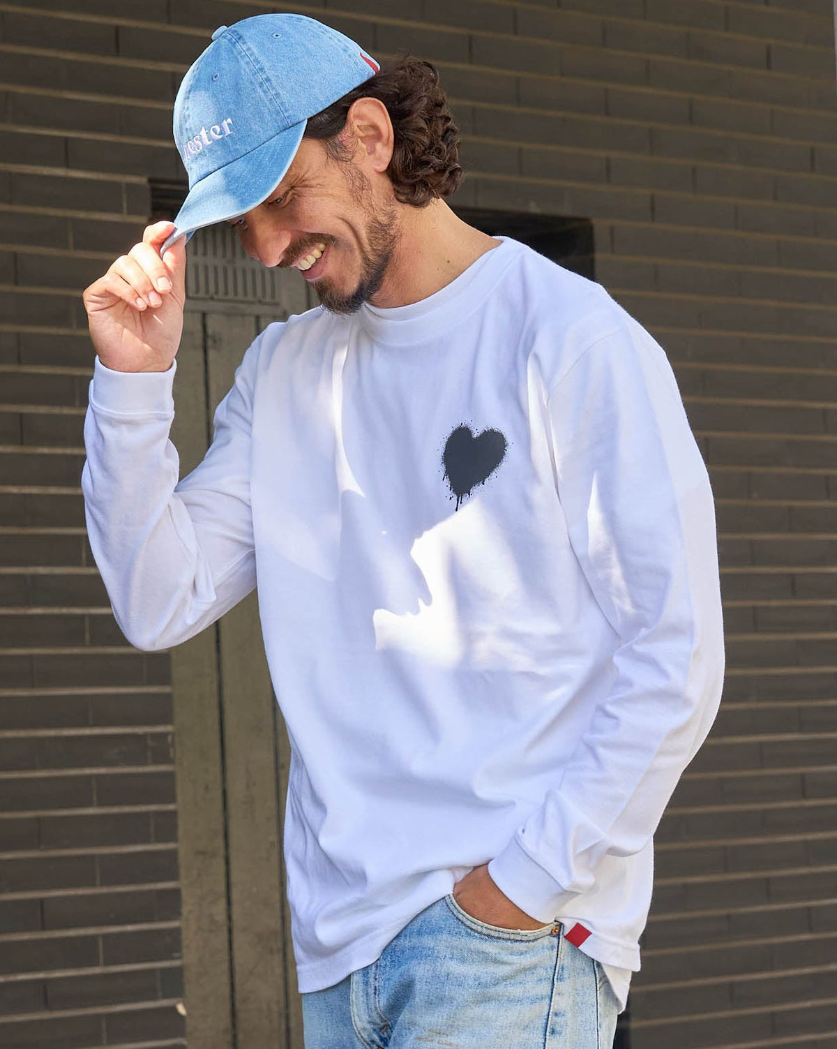 【Cary（ｷｬﾘｰ）】グランジハートロングスリーブTシャツ