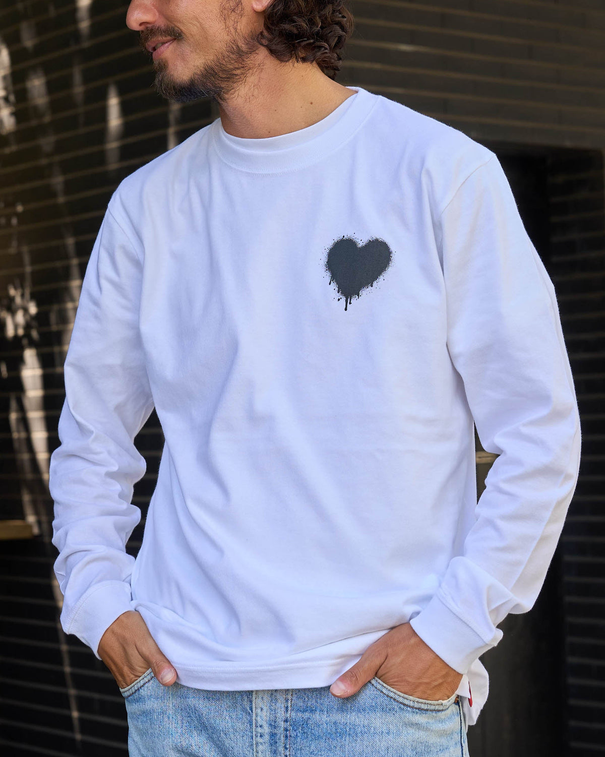 【Cary（ｷｬﾘｰ）】グランジハートロングスリーブTシャツ