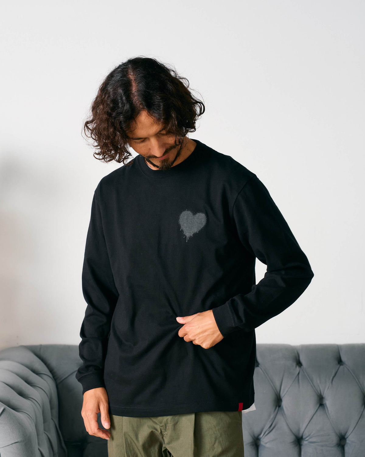 【Cary（ｷｬﾘｰ）】グランジハートロングスリーブTシャツ