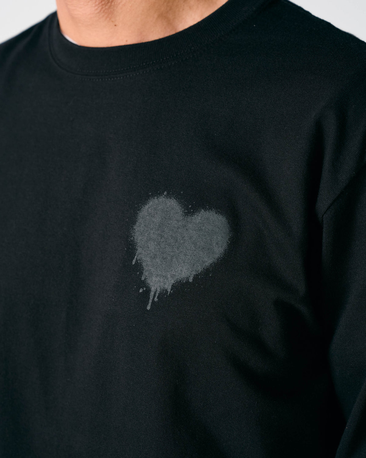 【Cary（ｷｬﾘｰ）】グランジハートロングスリーブTシャツ