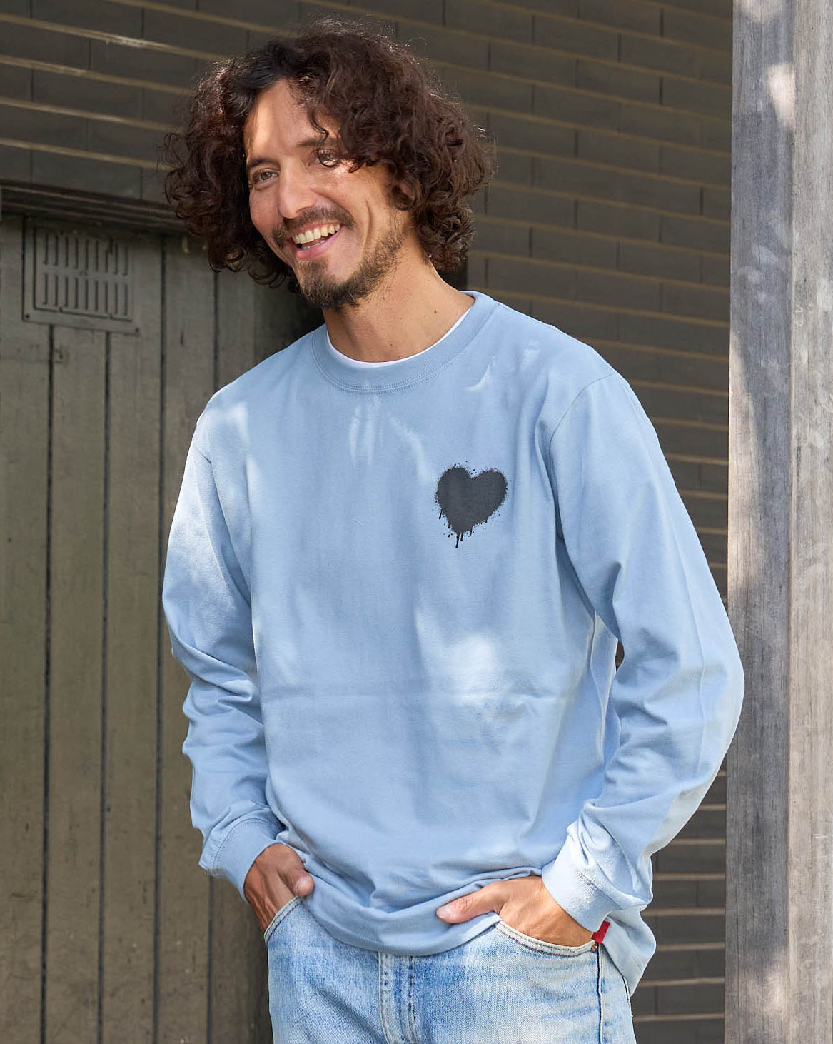 【Cary（ｷｬﾘｰ）】グランジハートロングスリーブTシャツ