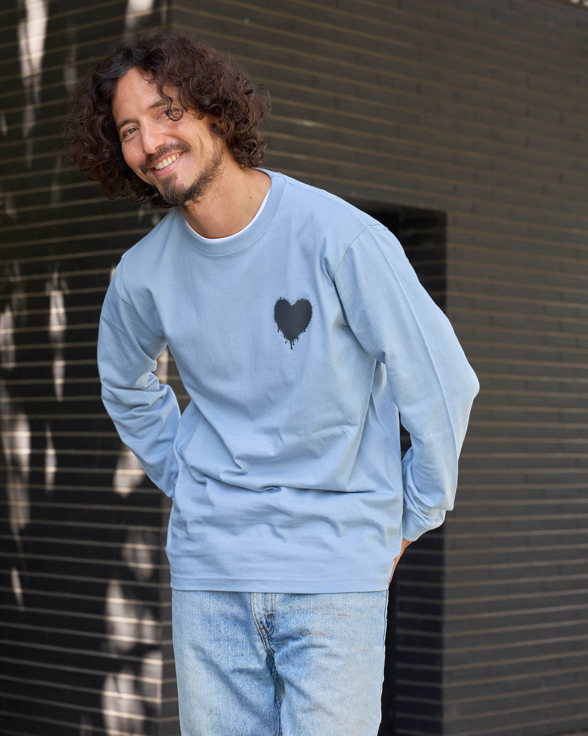 【Cary（ｷｬﾘｰ）】グランジハートロングスリーブTシャツ