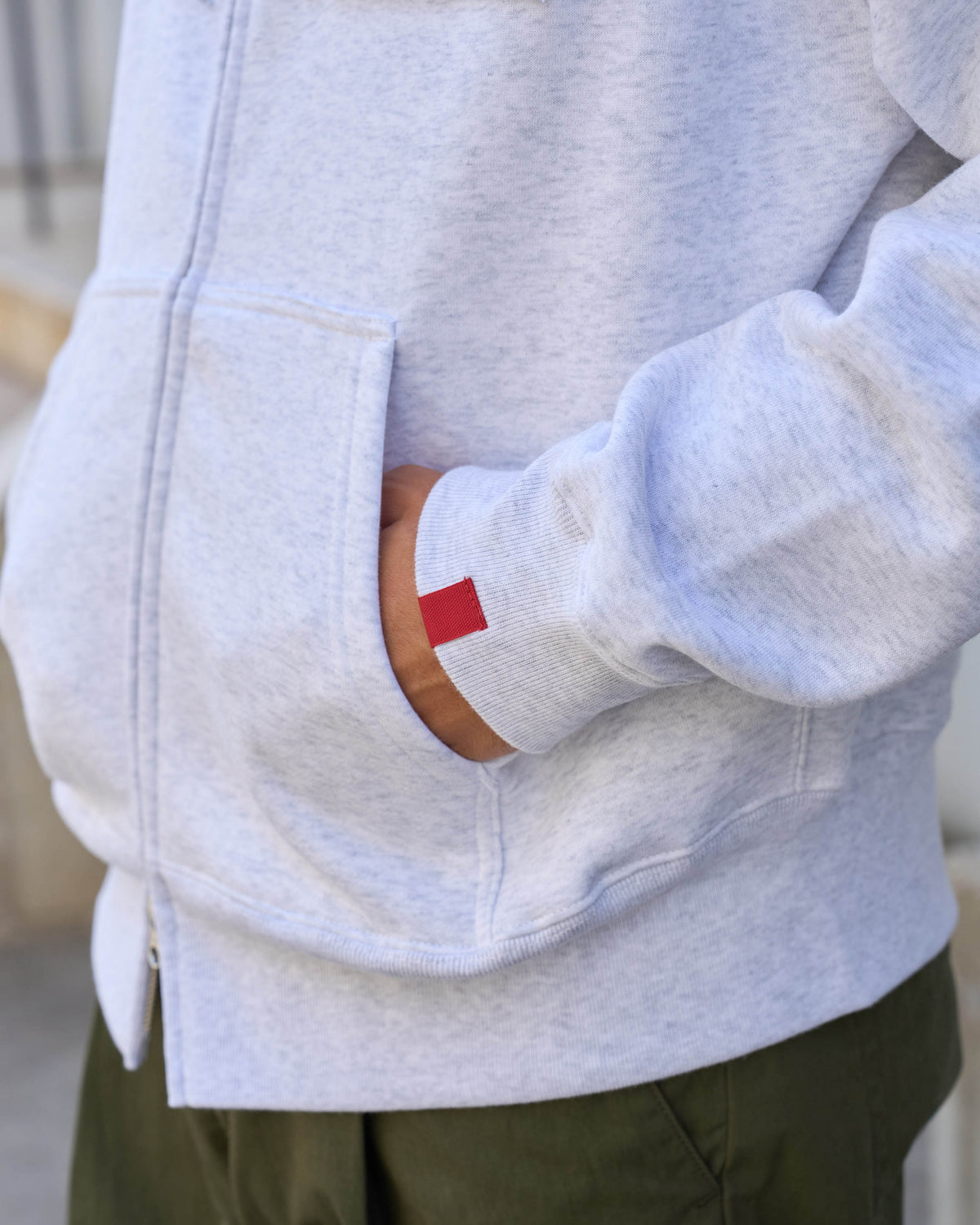 【Ellery(ｴﾗﾘｰ)】刺繍ワッペン ZIPUP パーカー