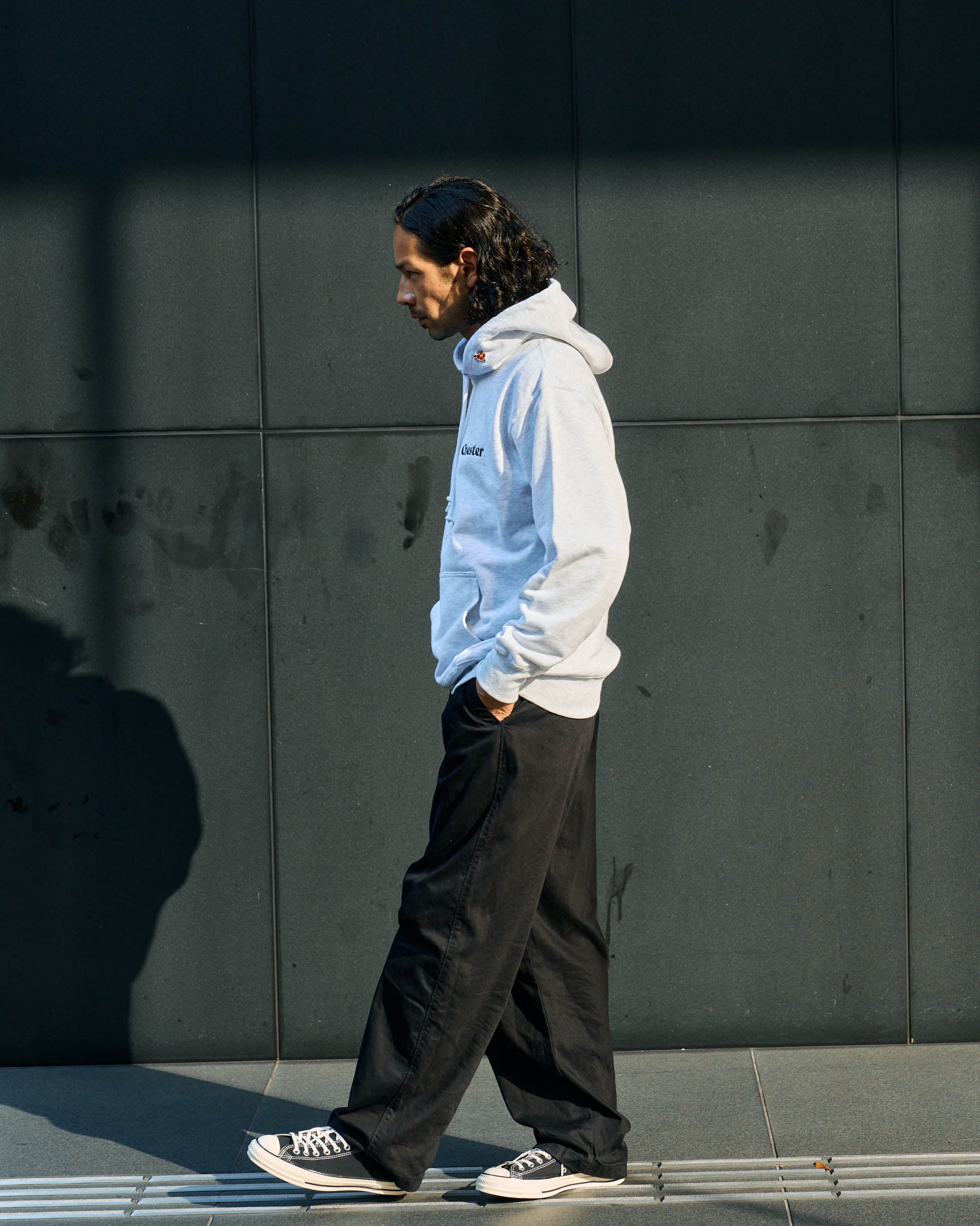 chevon 刺繍プルオーバー パーカーXL 未開封 受注生産限定】刺繍ジップパーカー / 赤刺繍 / ブラック